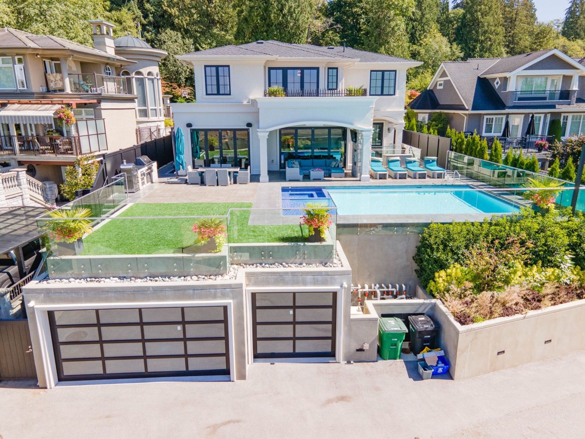s4t5ntuy at 909 Burnwood Avenue, Simon Fraser Univer., Burnaby North