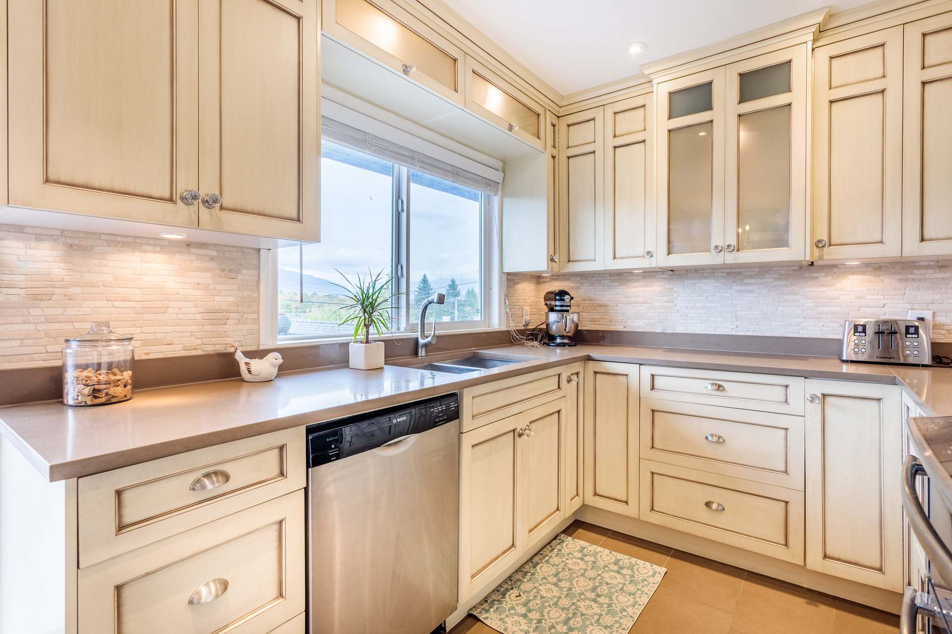 pr40 at 4457 Price Crescent, Garden Village, Burnaby South
