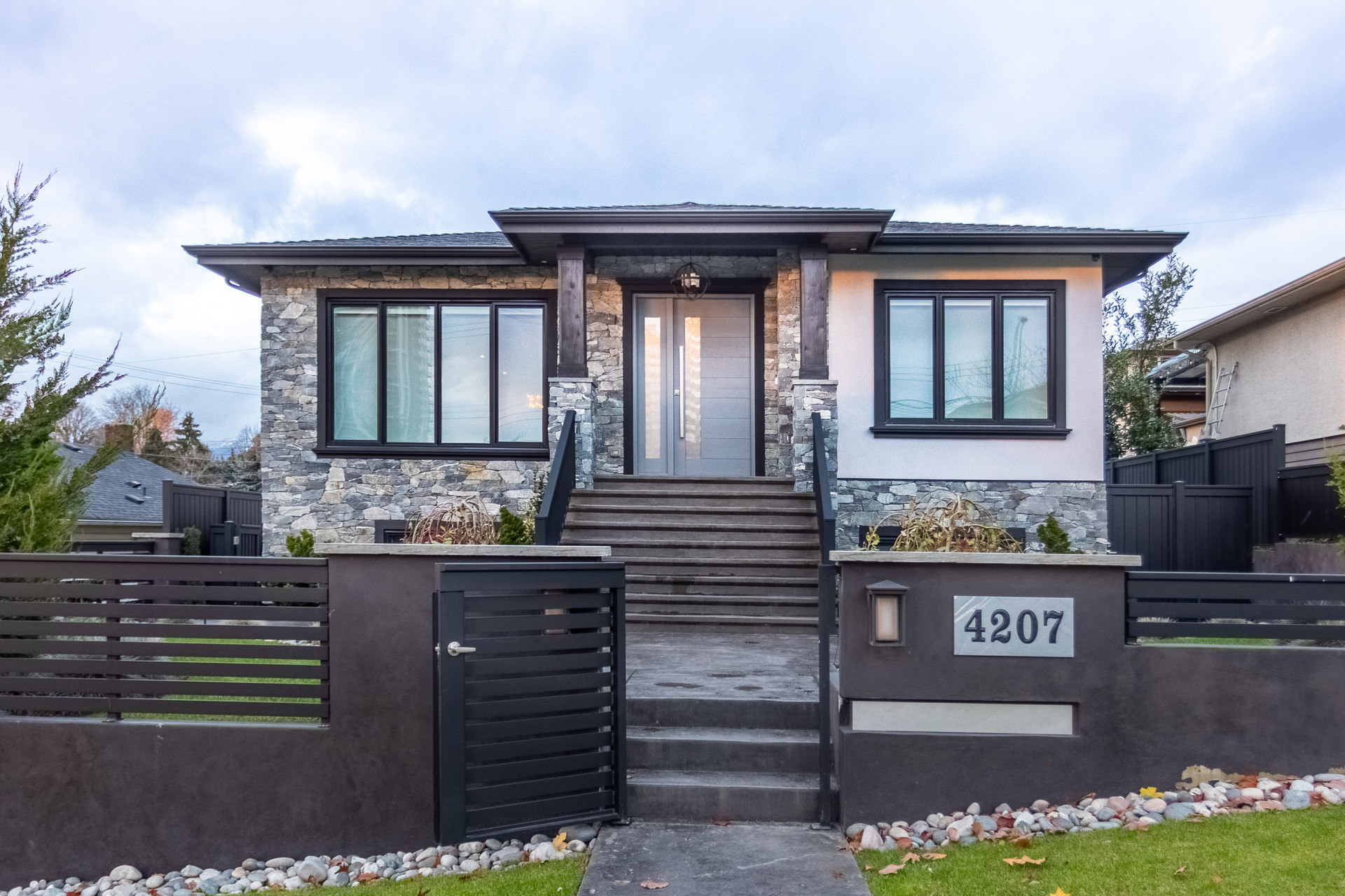 bb27 at 4207 Graveley Street, Willingdon Heights, Burnaby North