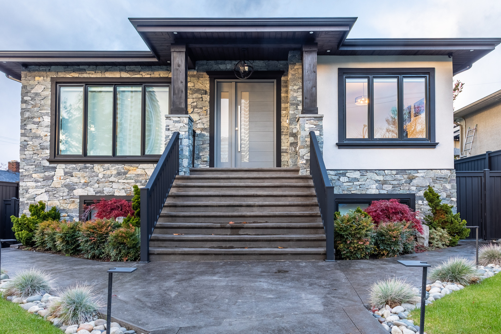 bb31 at 4207 Graveley Street, Willingdon Heights, Burnaby North