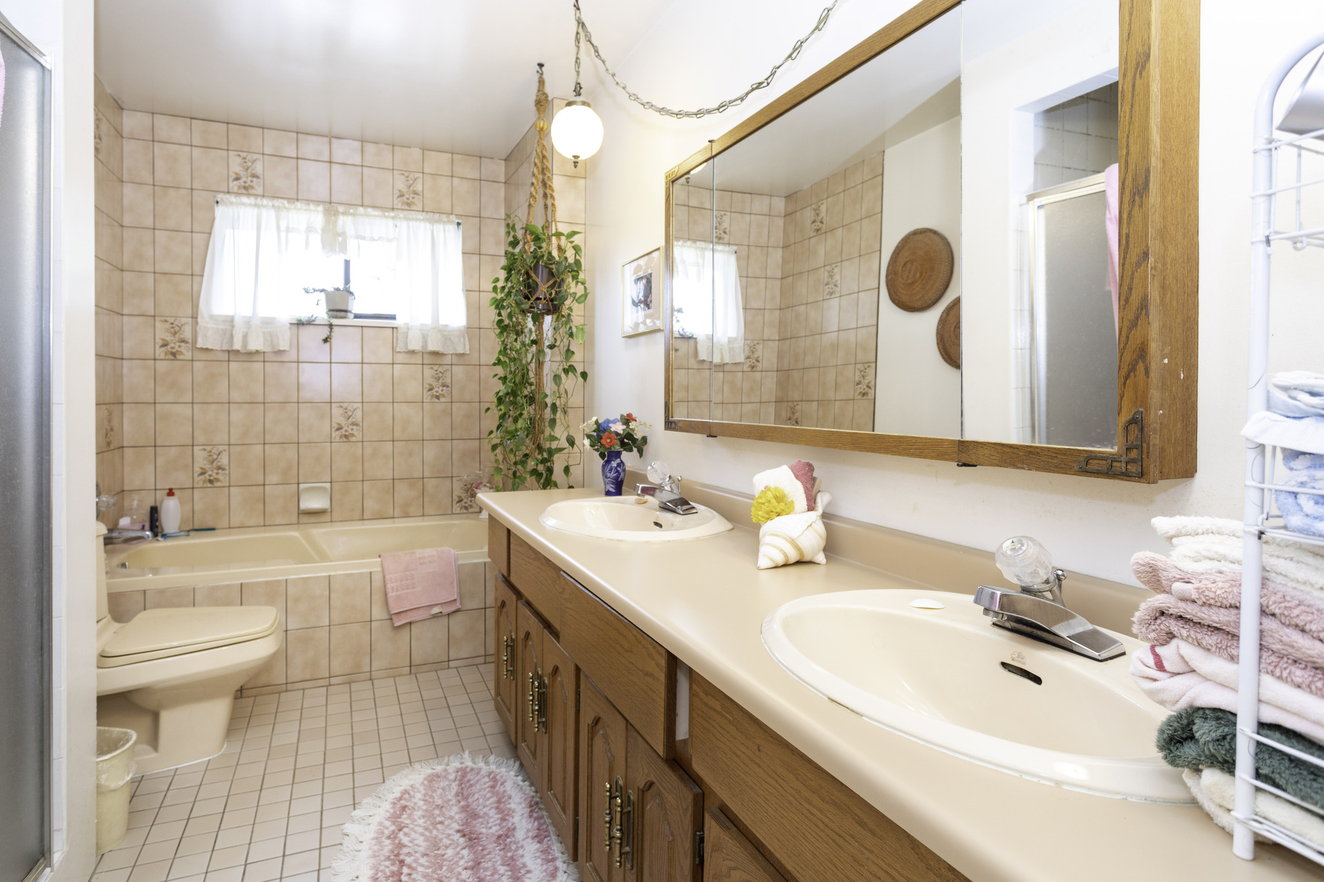 mcs21 at 959 Macintosh Street, Harbour Chines, Coquitlam