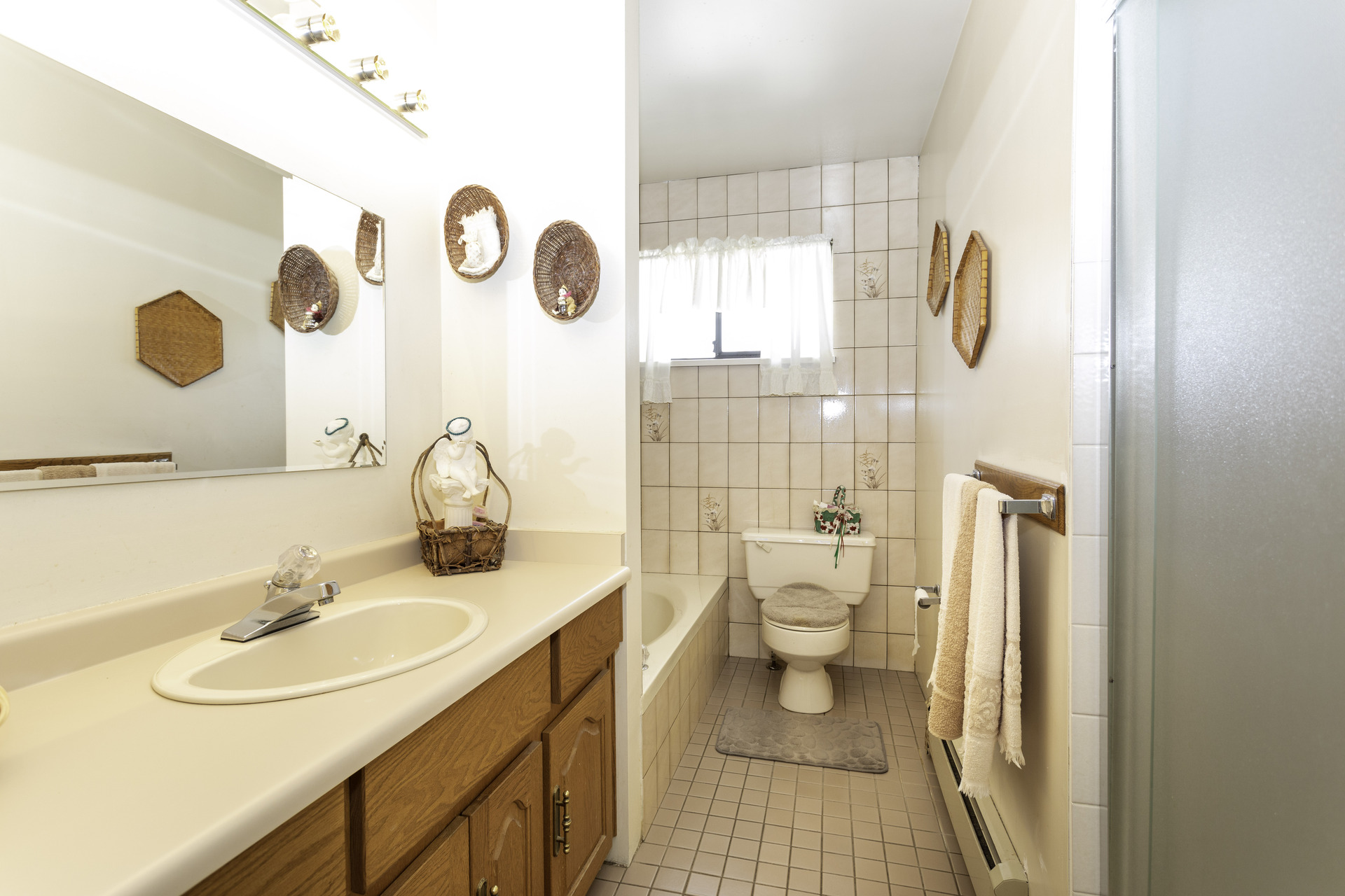 mcs5 at 959 Macintosh Street, Harbour Chines, Coquitlam