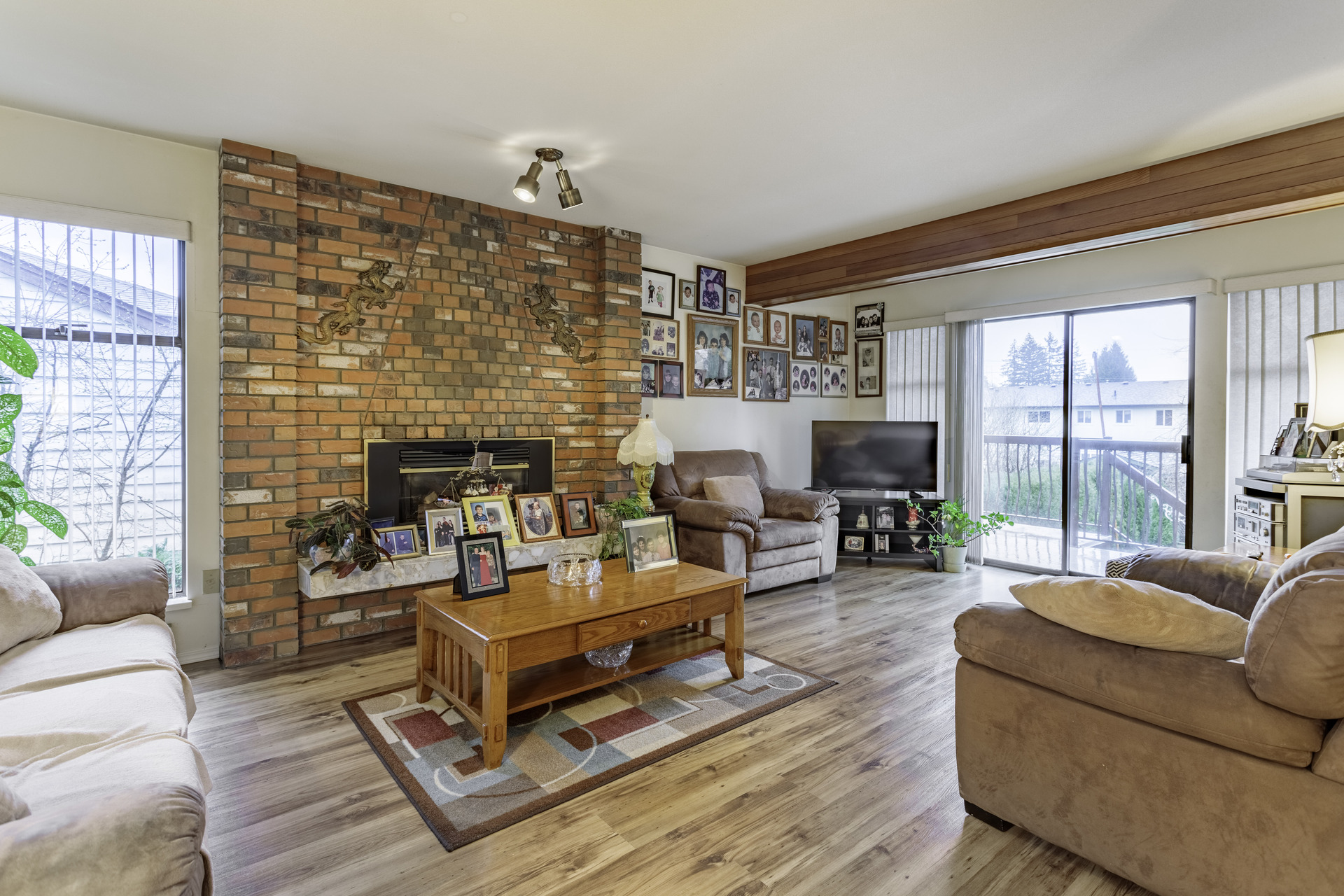 mcs8 at 959 Macintosh Street, Harbour Chines, Coquitlam
