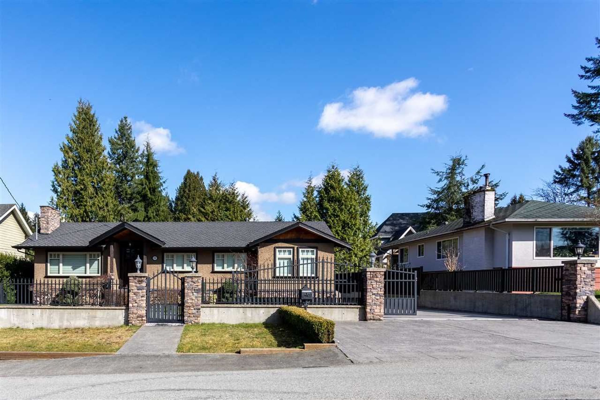 928 Crestwood Drive, Harbour Place, Coquitlam 