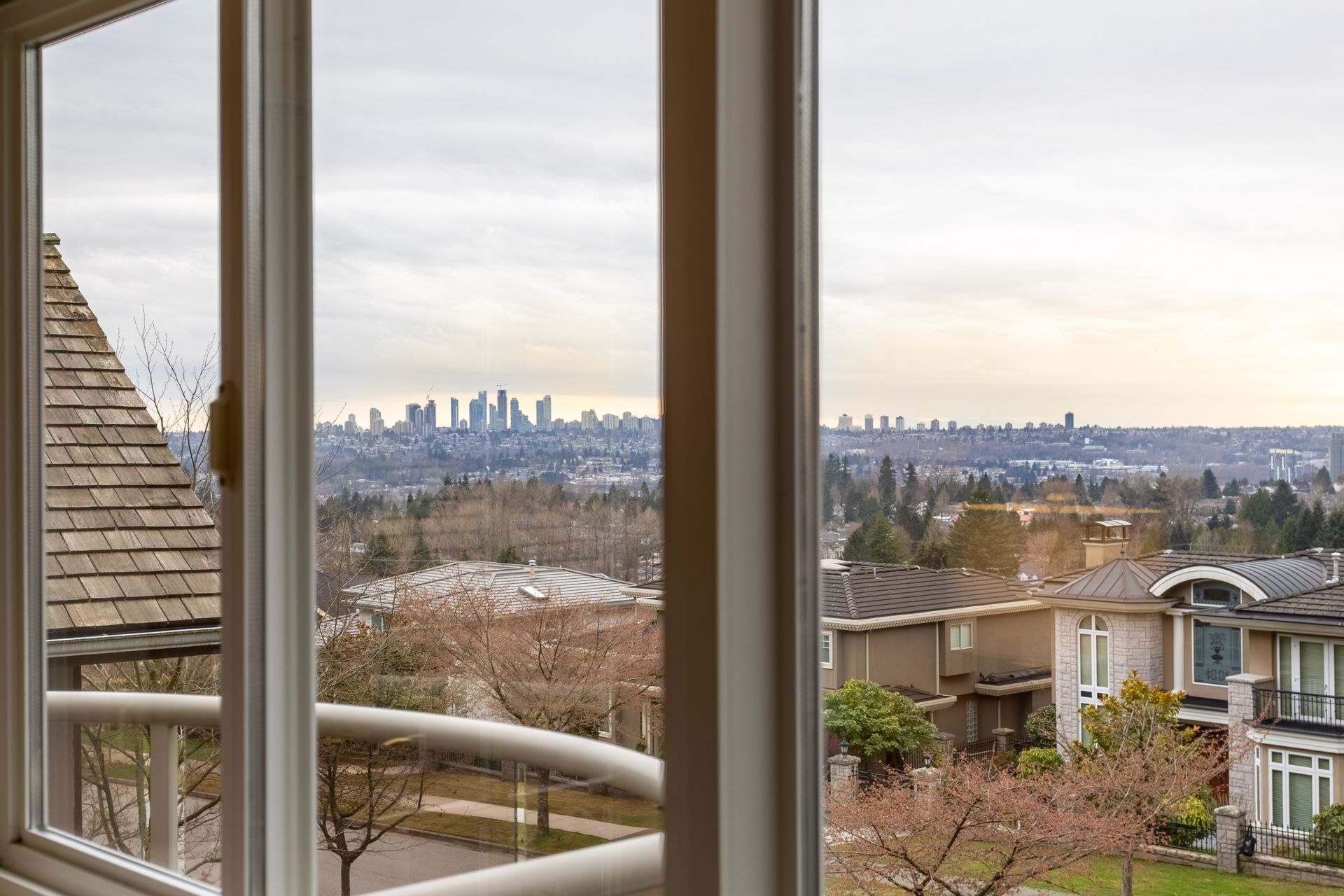 burnwii39 at 918 Burnwood Avenue, Simon Fraser Univer., Burnaby North