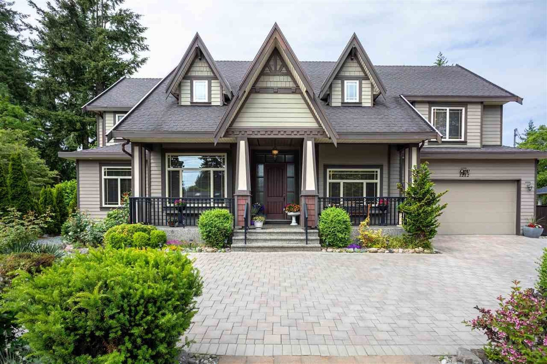 1212 Crest Court, Harbour Chines, Coquitlam 