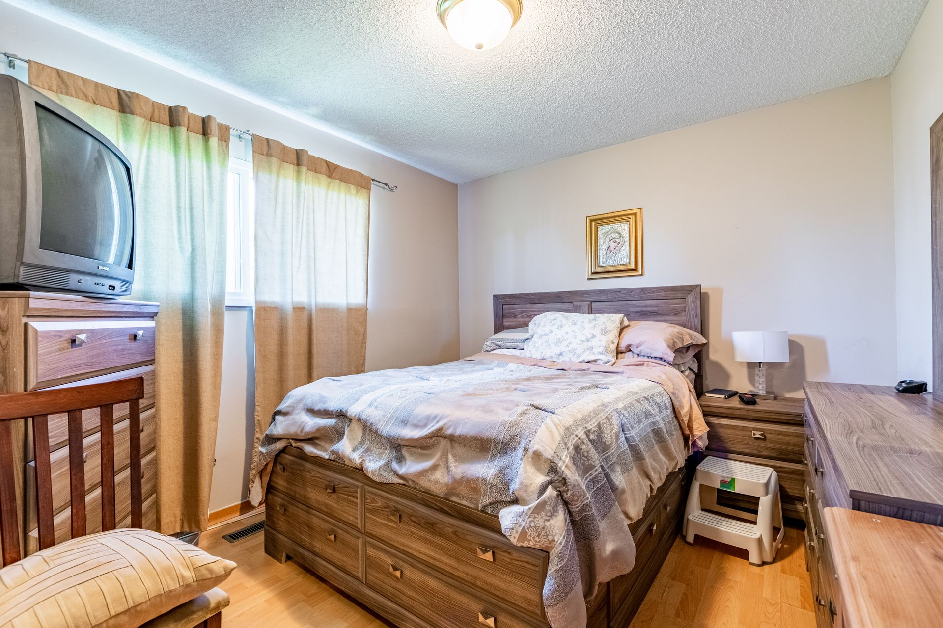 22 at 15576 100 Avenue, Guildford, North Surrey