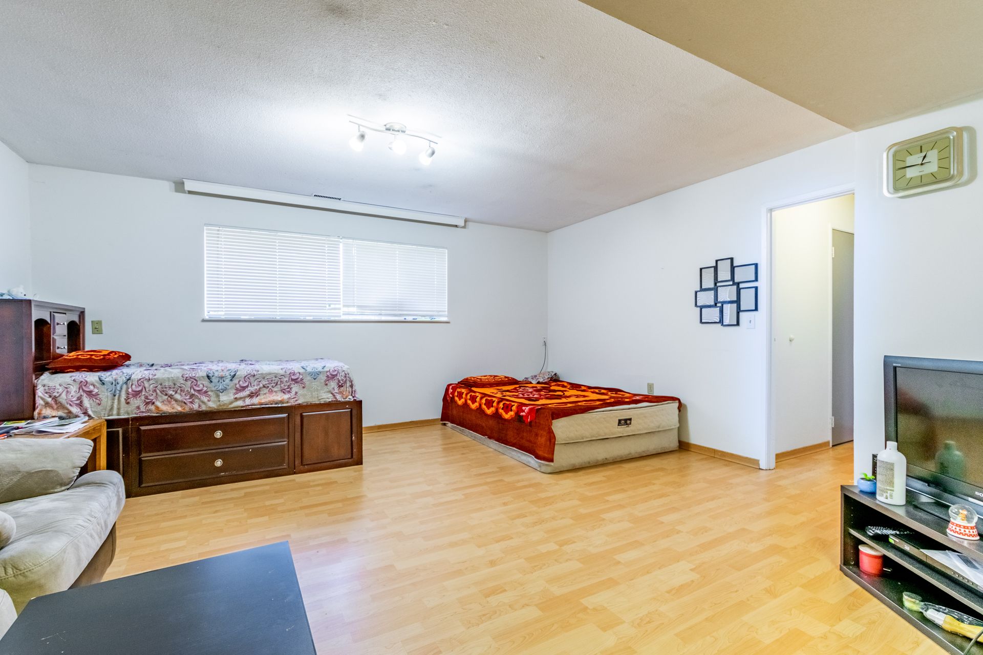 40 at 15576 100 Avenue, Guildford, North Surrey