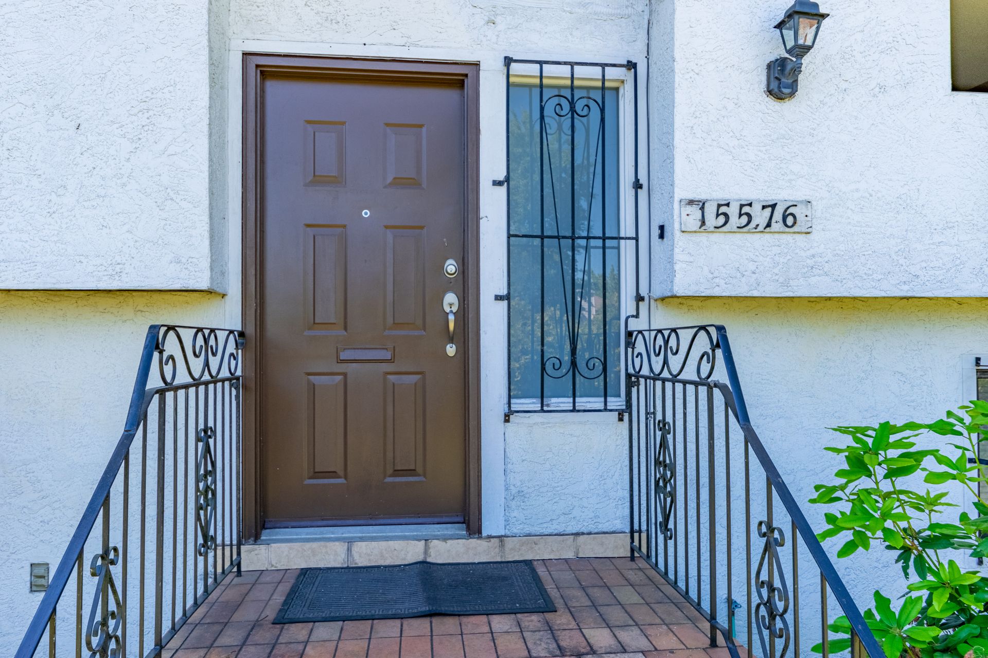 6 at 15576 100 Avenue, Guildford, North Surrey