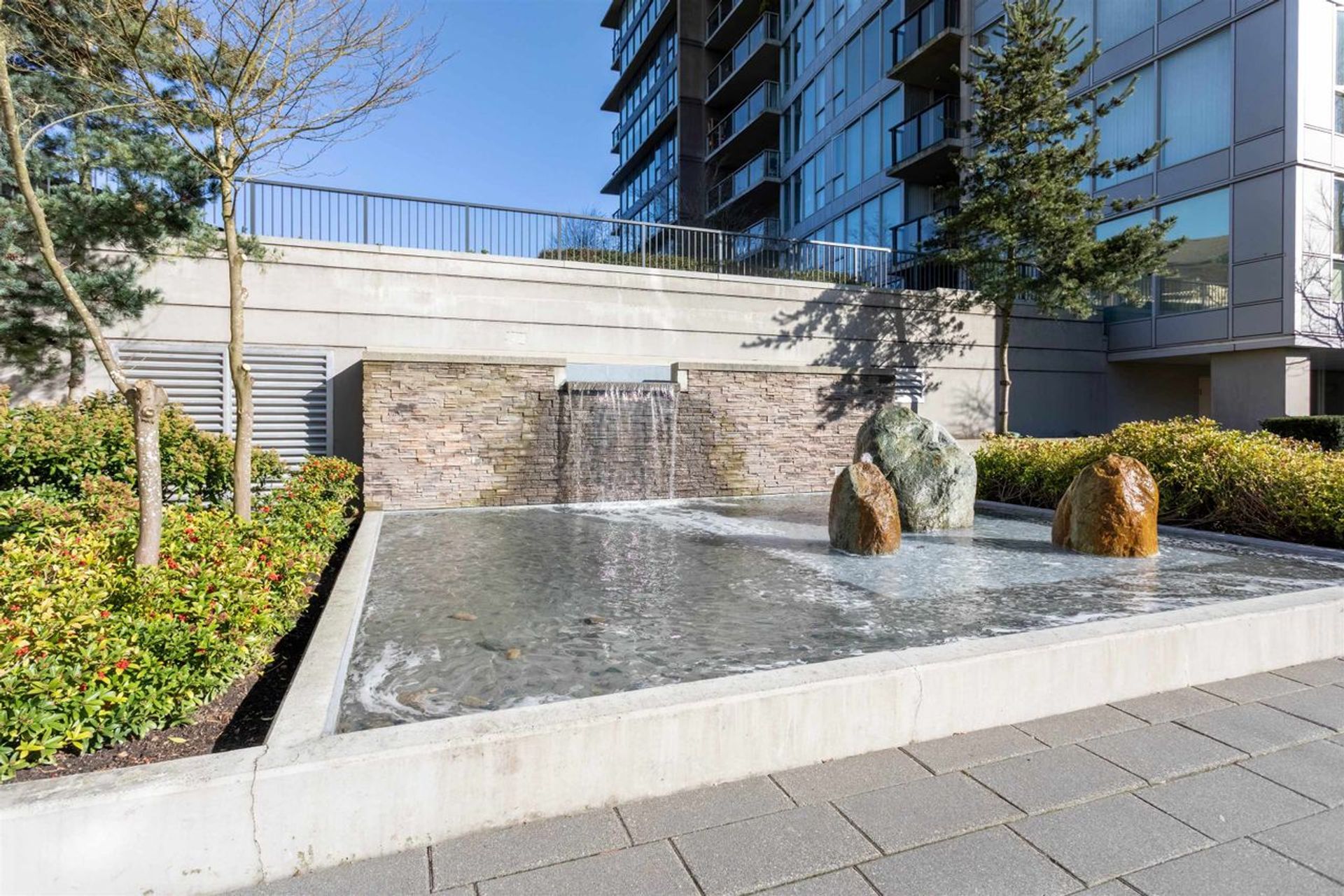 660-nootka-way-port-moody-centre-port-moody-23 at 905 - 660 Nootka Way, Port Moody Centre, Port Moody