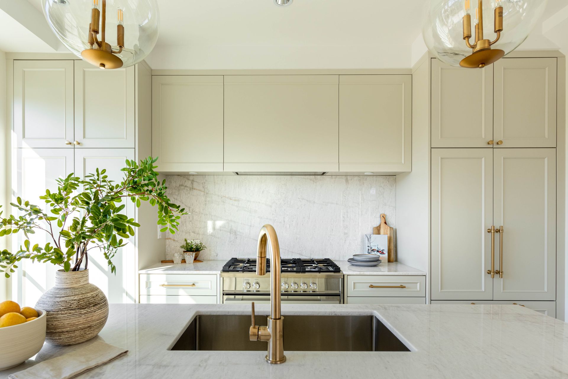 dxs24 at 986 Renfrew Street, Renfrew VE, Vancouver East