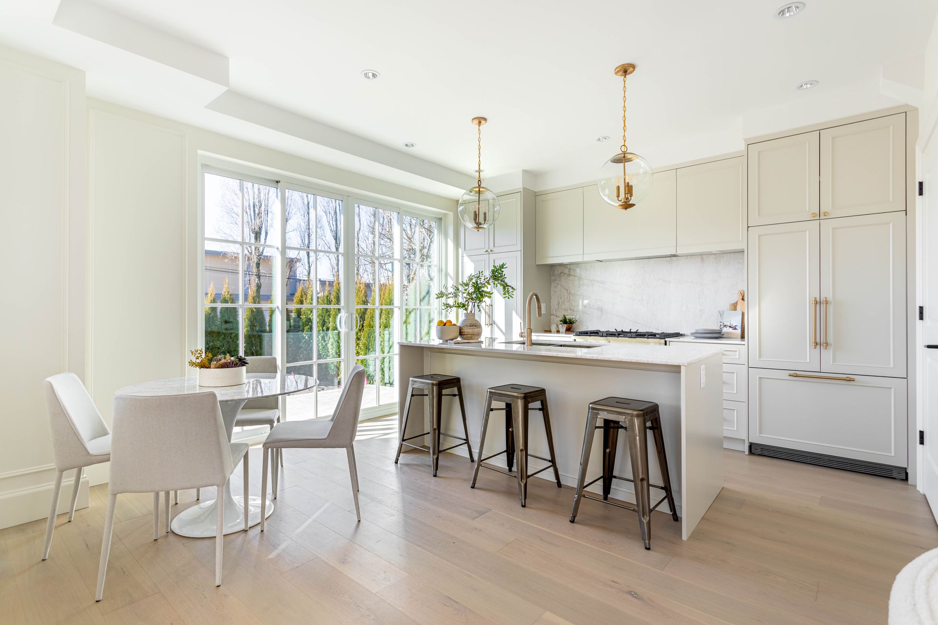 dxs25 at 986 Renfrew Street, Renfrew VE, Vancouver East