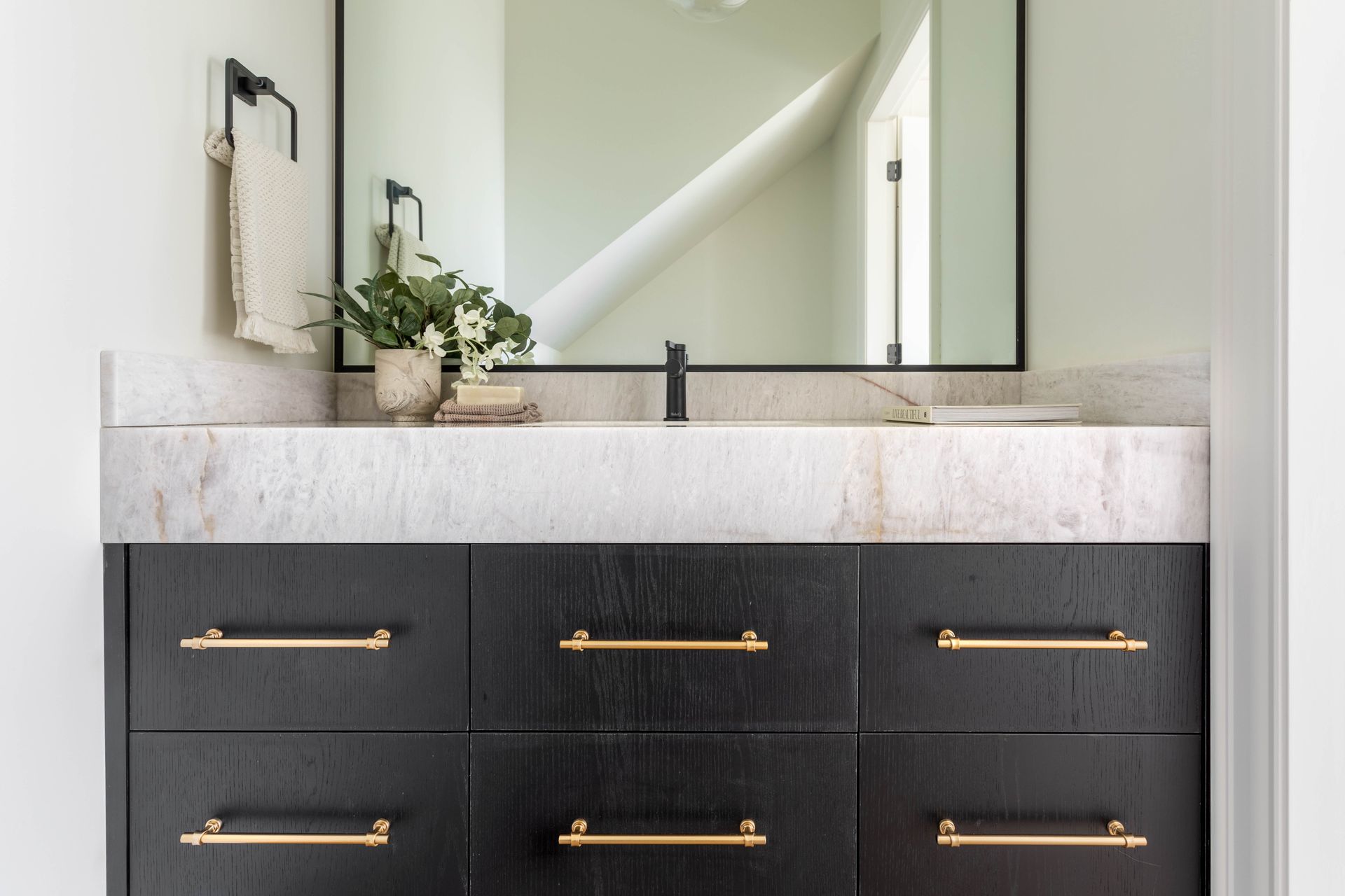 dxs32 at 986 Renfrew Street, Renfrew VE, Vancouver East