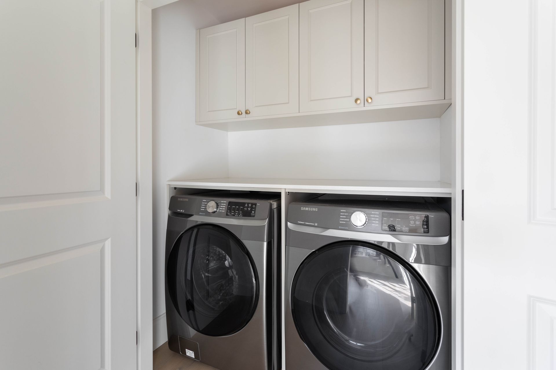 dxs40 at 986 Renfrew Street, Renfrew VE, Vancouver East