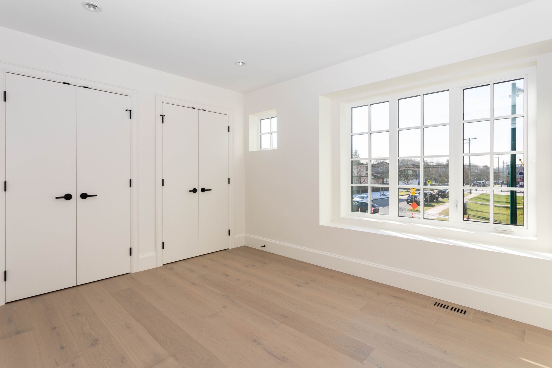 dxs41 at 986 Renfrew Street, Renfrew VE, Vancouver East