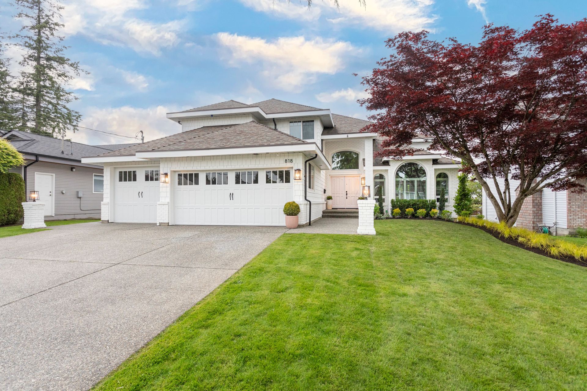 mac10 at 818 Macintosh Street, Harbour Chines, Coquitlam