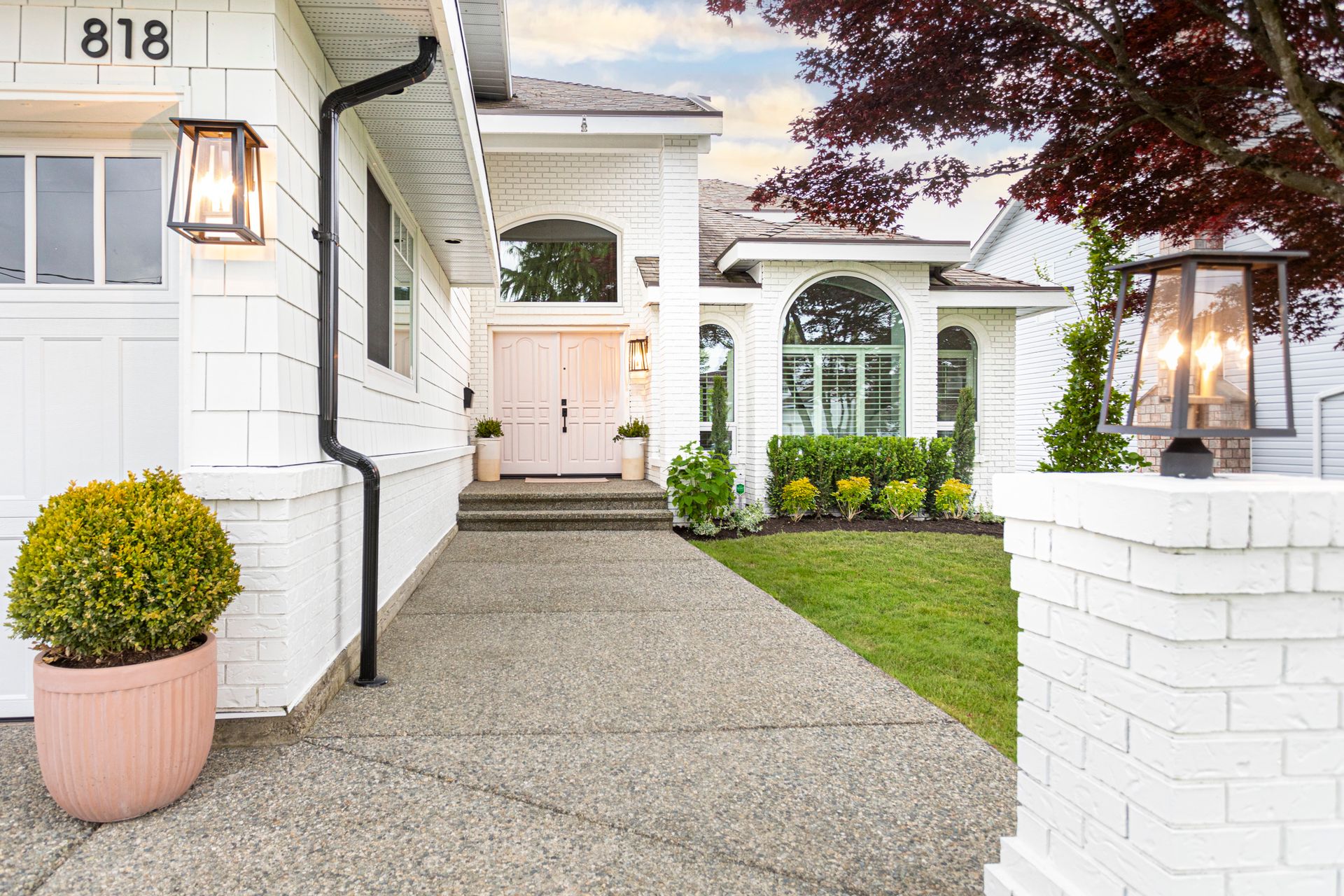 mac7 at 818 Macintosh Street, Harbour Chines, Coquitlam