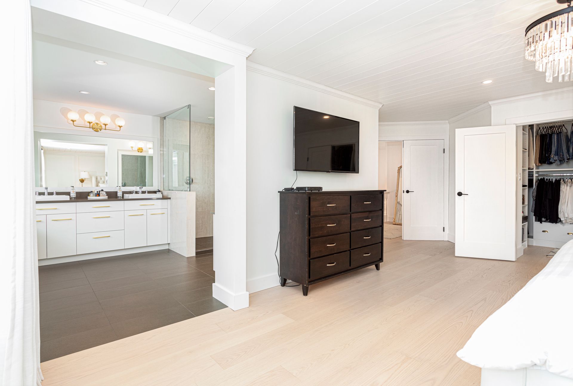 mac_818_23 at 818 Macintosh Street, Harbour Chines, Coquitlam