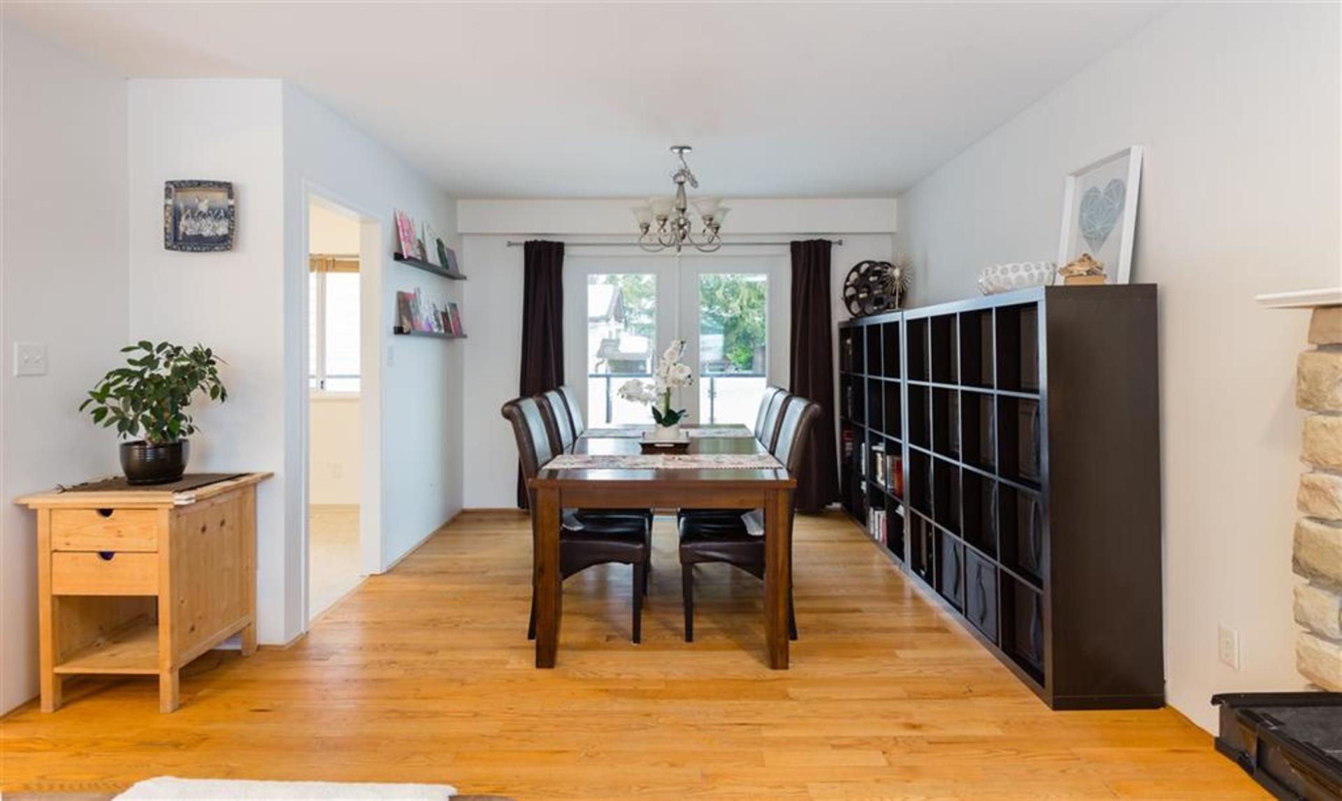 801-prospect-dining at 801 Prospect Street, Coquitlam