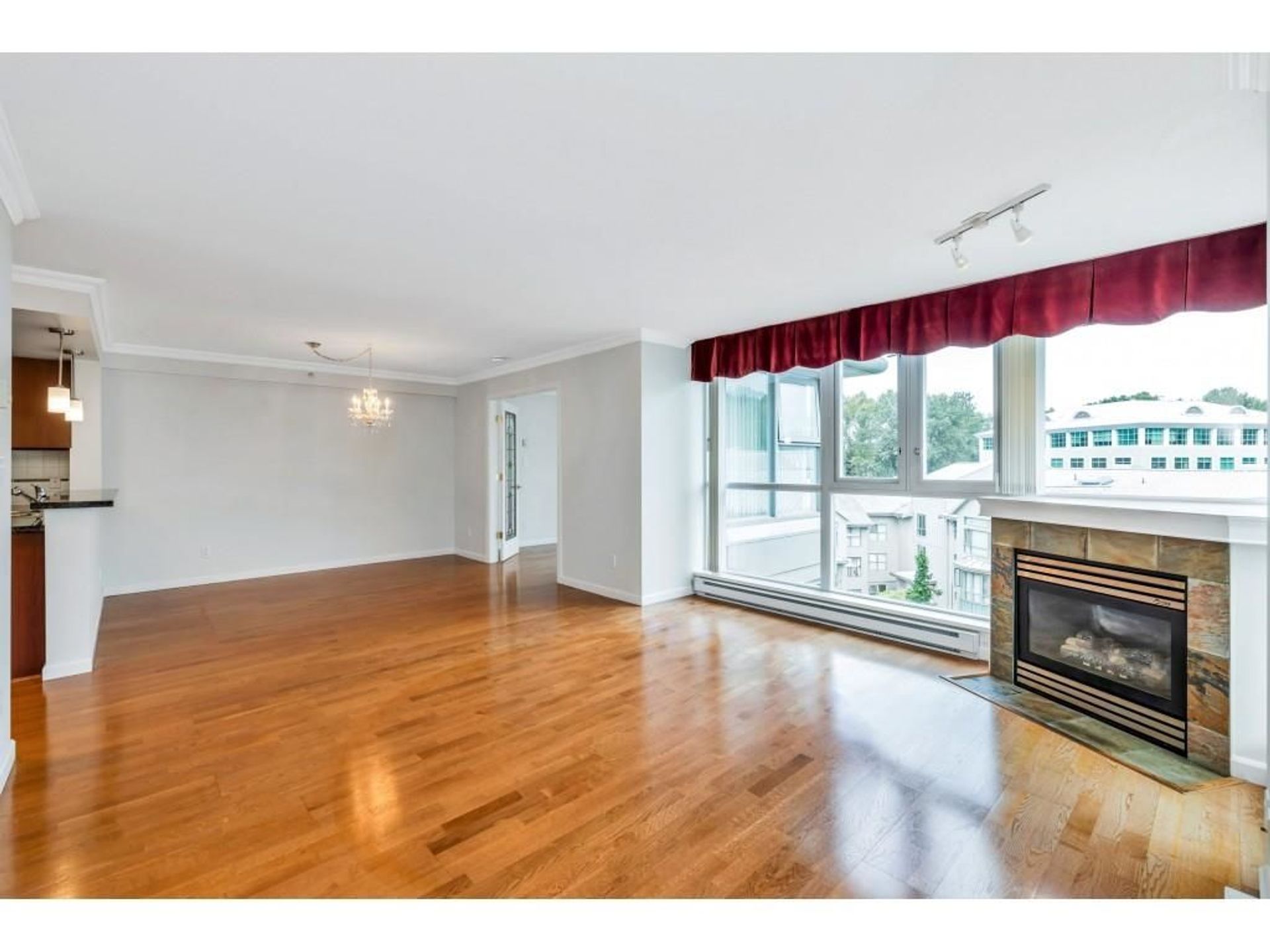 264fe939-0334-4d55-98c9-66796d710385 at 407 - 235 Guildford Way, North Shore Pt Moody, Port Moody