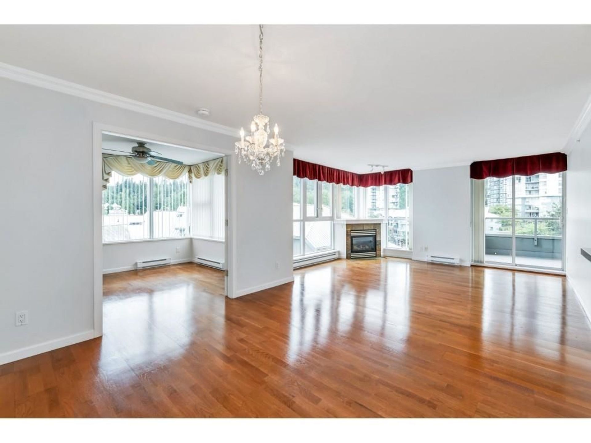 28eee57a-a4df-4c6c-b2bc-3ed9f0db4699 at 407 - 235 Guildford Way, North Shore Pt Moody, Port Moody