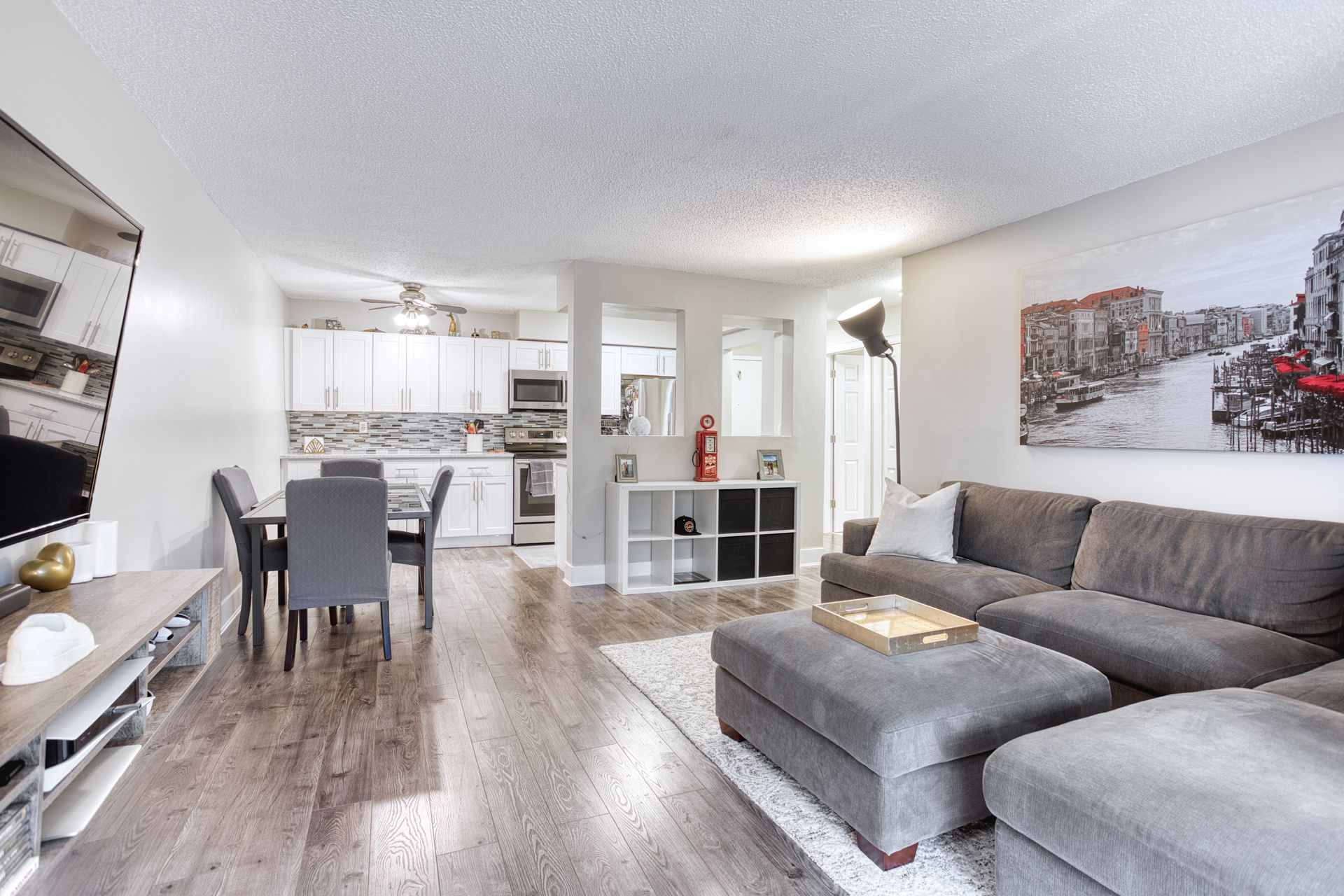 lgh11 at 102 - 4941 Lougheed Highway, Brentwood Park, Burnaby North