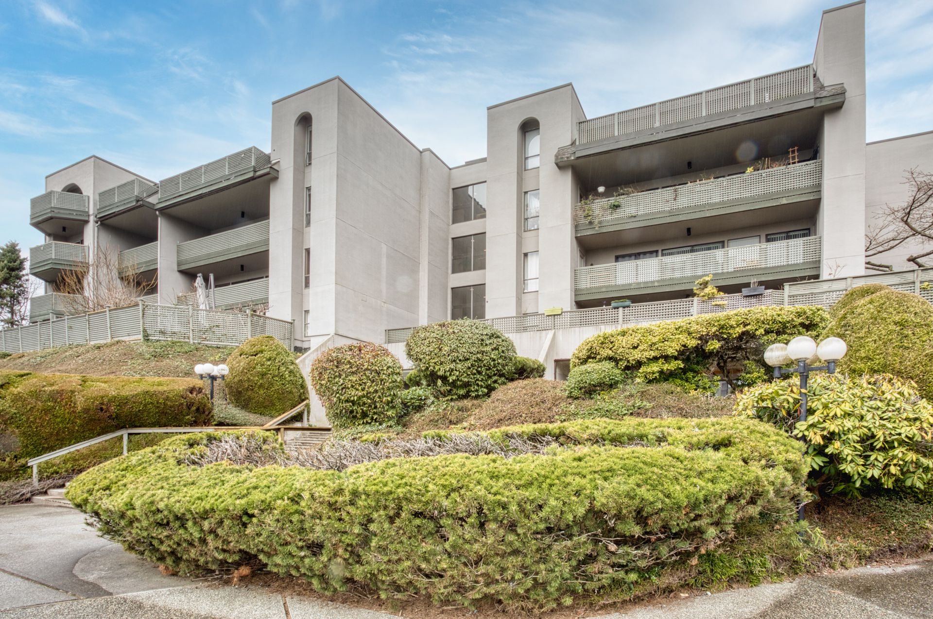 lgh21 at 102 - 4941 Lougheed Highway, Brentwood Park, Burnaby North