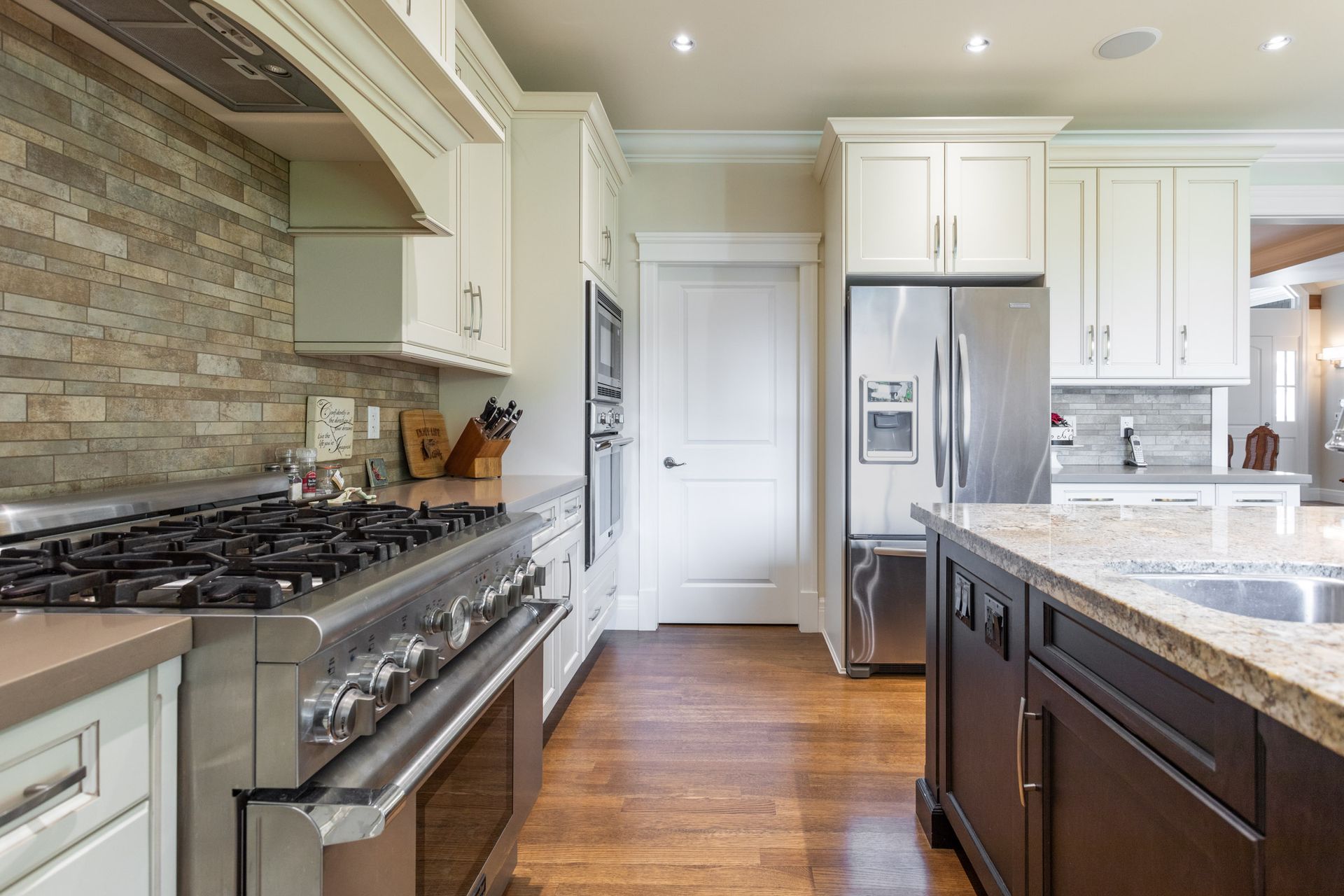 macs40 at 965 Macintosh Street, Harbour Chines, Coquitlam