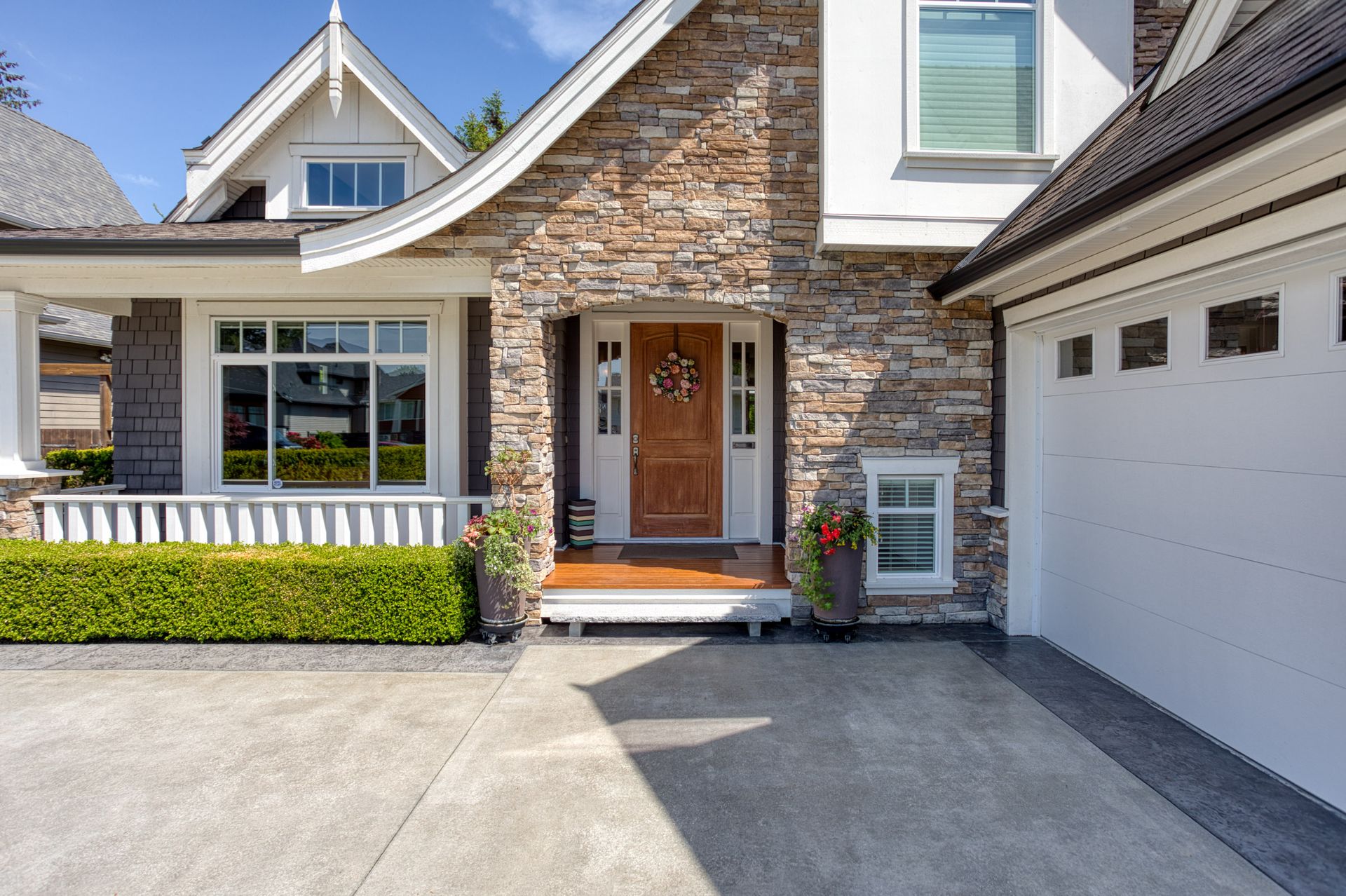 macs5 at 965 Macintosh Street, Harbour Chines, Coquitlam