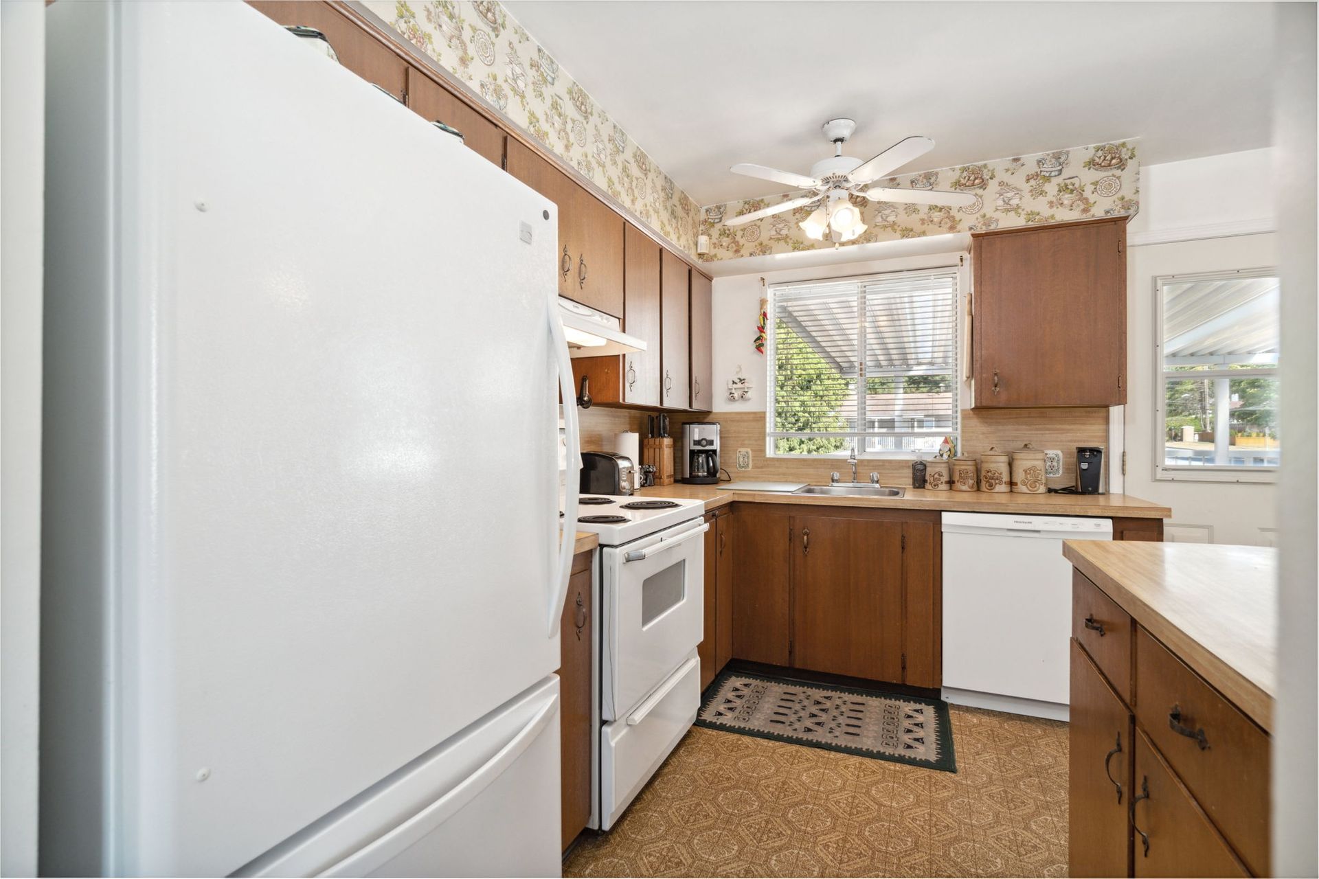 14-web-or-mls-14 at 623 Cypress Street, Central Coquitlam, Coquitlam