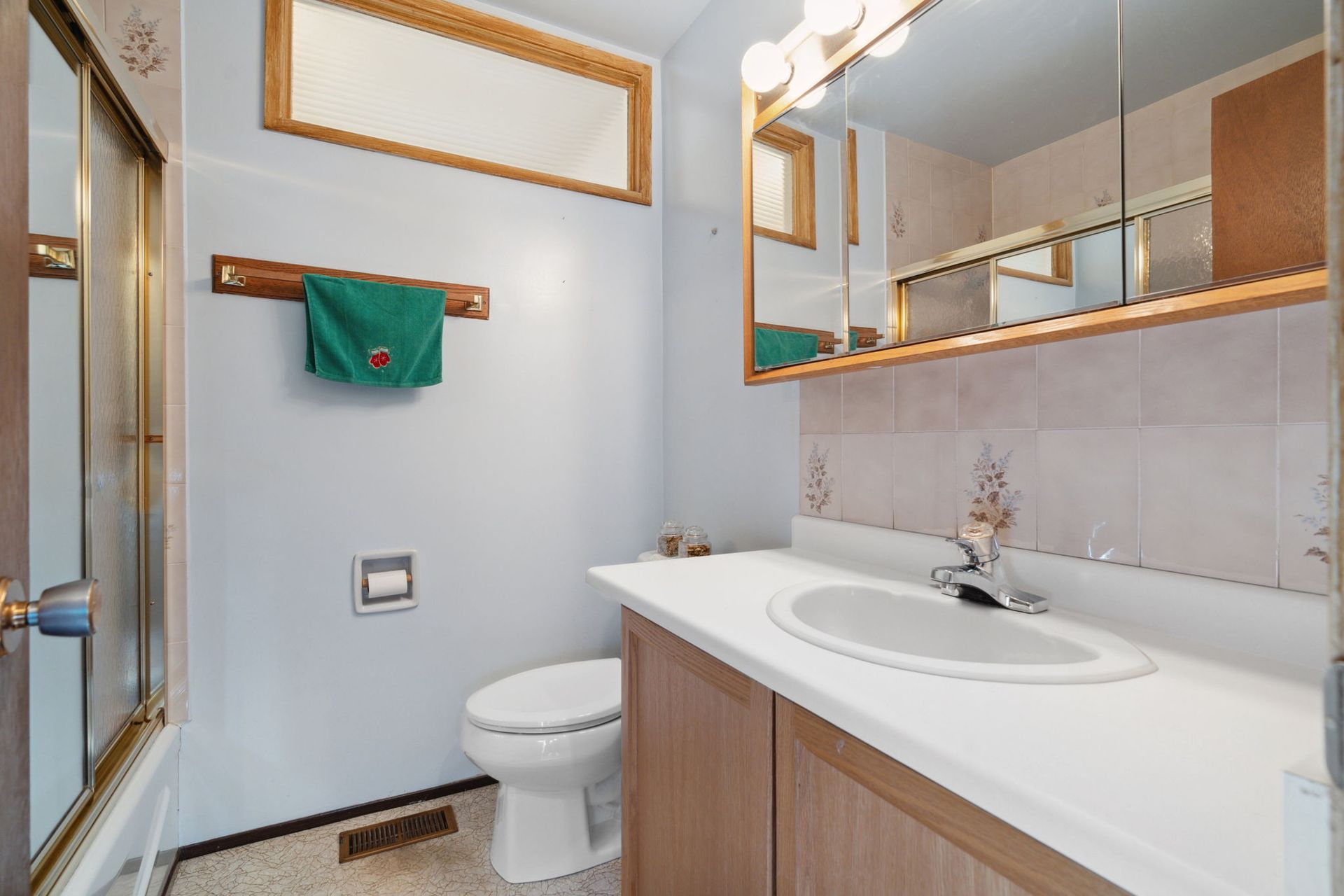 43-web-or-mls-29 at 623 Cypress Street, Central Coquitlam, Coquitlam