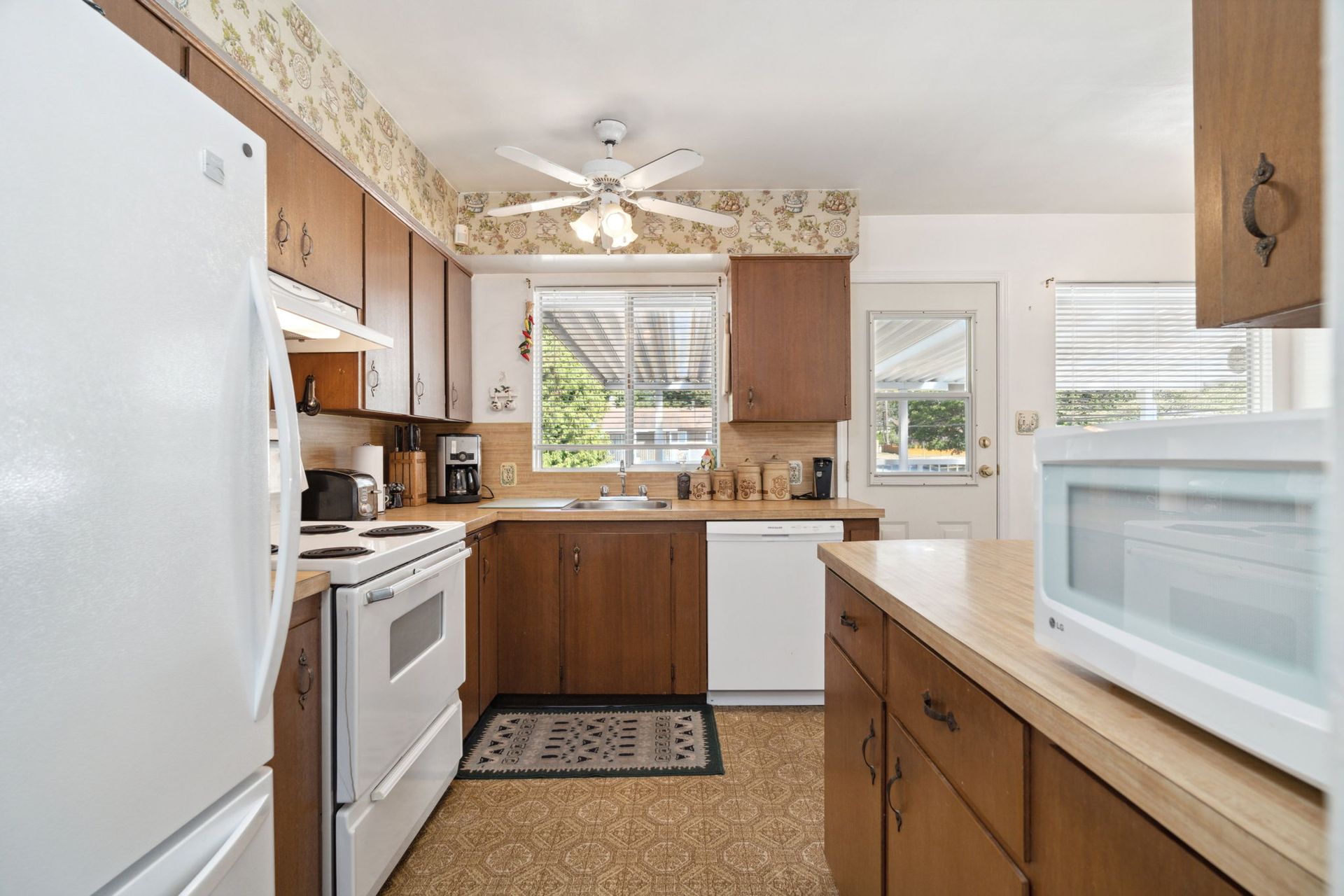 45-web-or-mls-12 at 623 Cypress Street, Central Coquitlam, Coquitlam