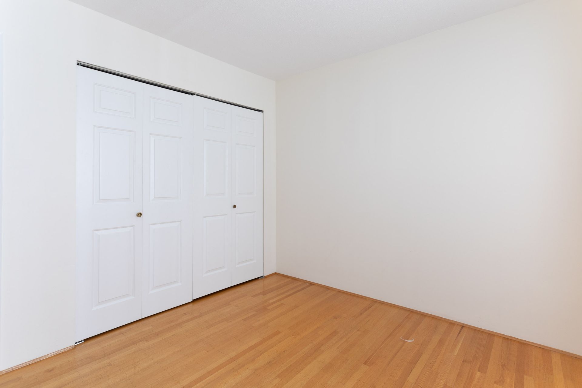 sus32 at 7295 Sussex Avenue, Metrotown, Burnaby South