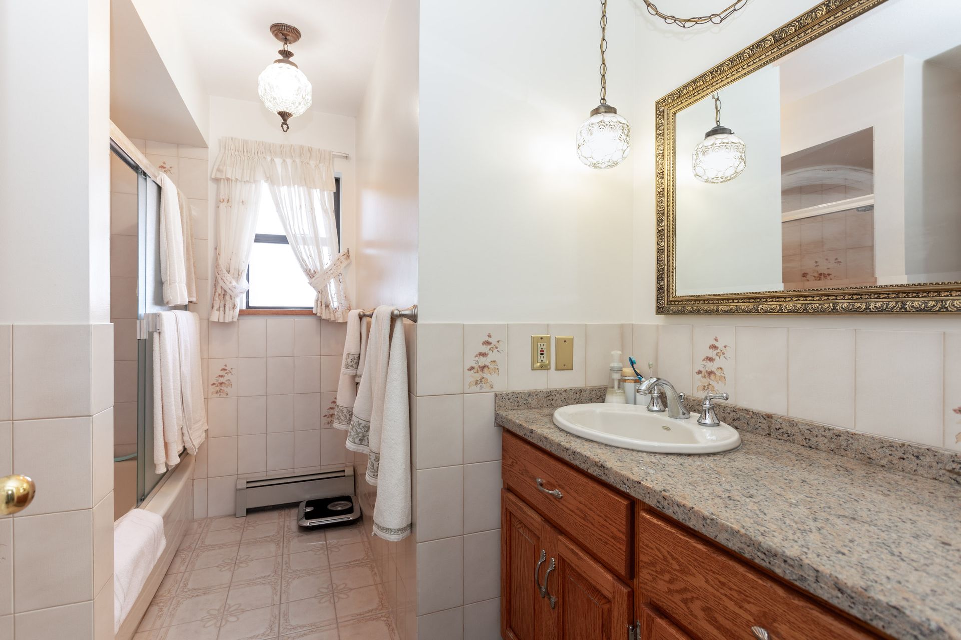 sus33 at 7295 Sussex Avenue, Metrotown, Burnaby South