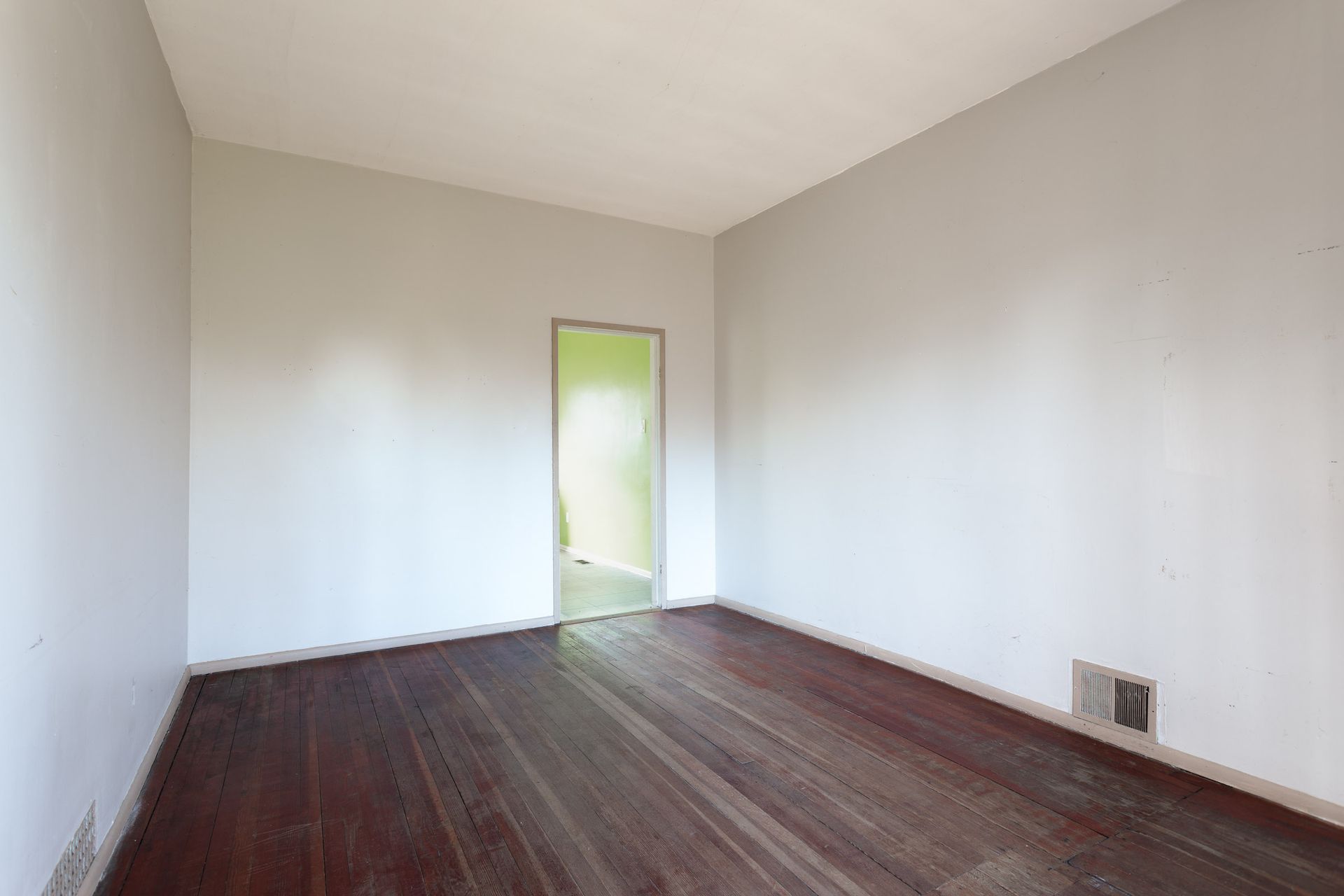 queb8 at 3477 Quebec Street, Main, Vancouver East