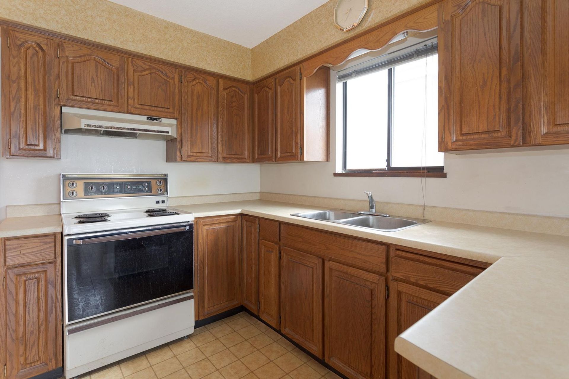 3317-e-6th-avenue-renfrew-ve-vancouver-east-06 at 3317 E 6th Avenue, Renfrew VE, Vancouver East