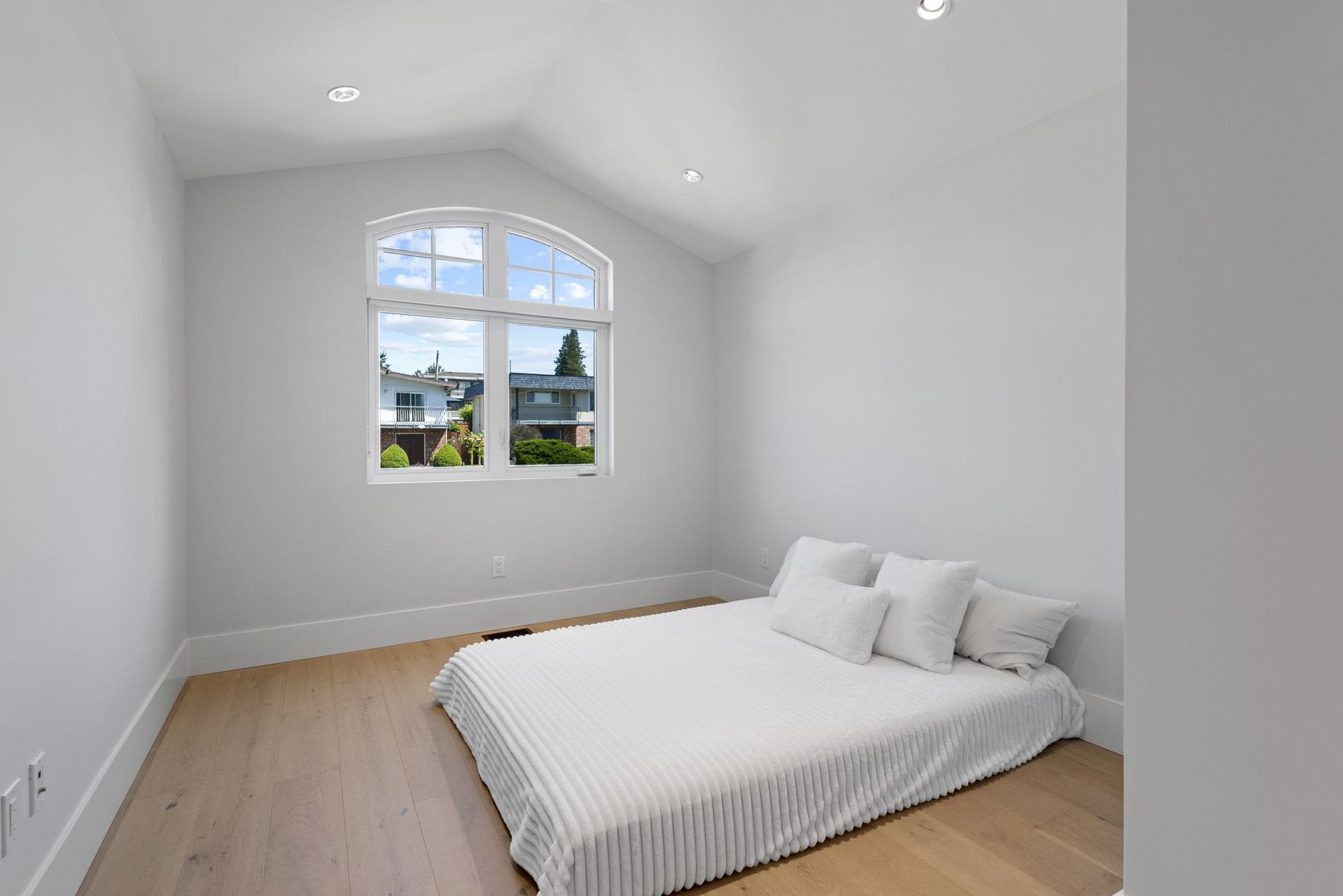 lochda16 at 6188 Lochdale Street, Parkcrest, Burnaby North