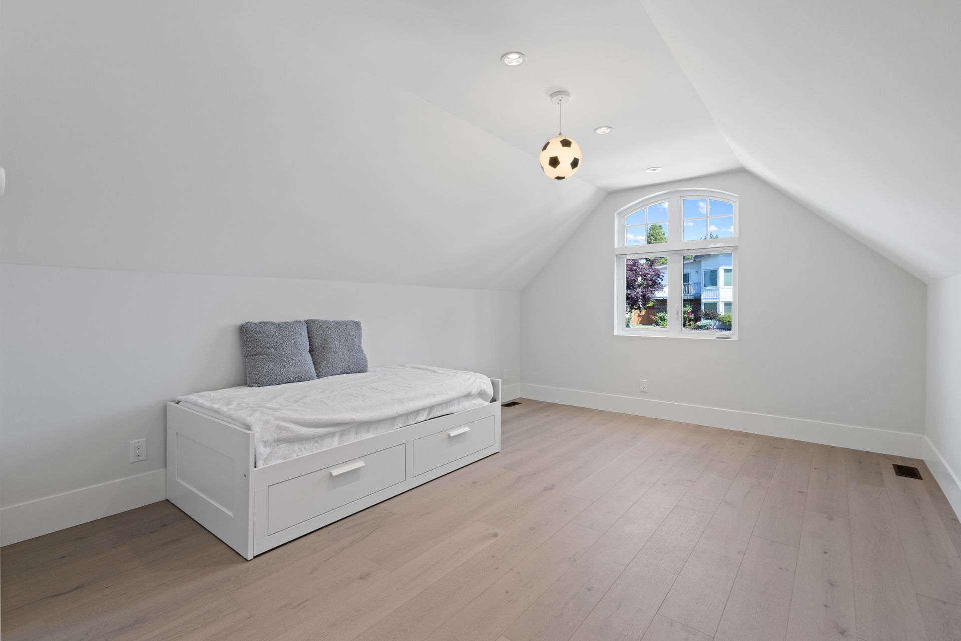 lochda20 at 6188 Lochdale Street, Parkcrest, Burnaby North