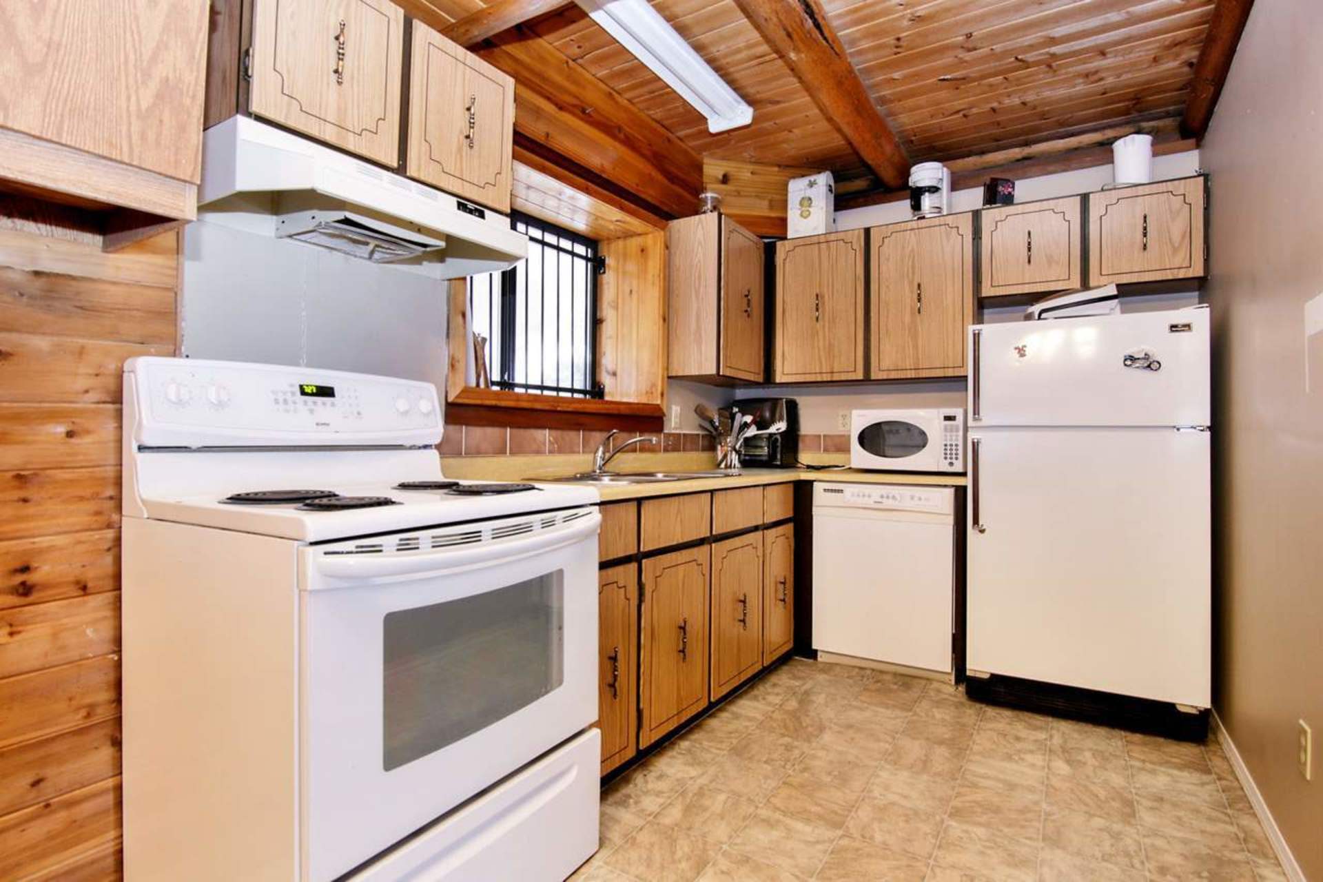 20649-edelweiss-drive-hemlock-mission-05 at 2 - 20649 Edelweiss Drive, Hemlock, Mission