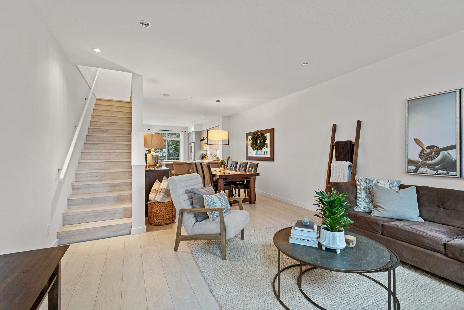 2560-pitt-river-road-mary-hill-port-coquitlam-10 at 22 - 2560 Pitt River Road, Mary Hill, Port Coquitlam