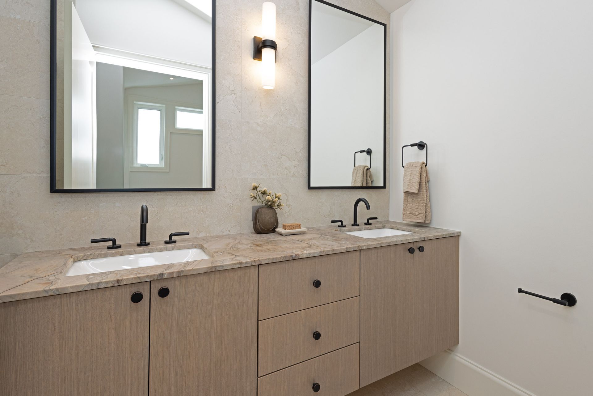 2382_20 at 2382 E 5th Avenue, Grandview Woodland, Vancouver East