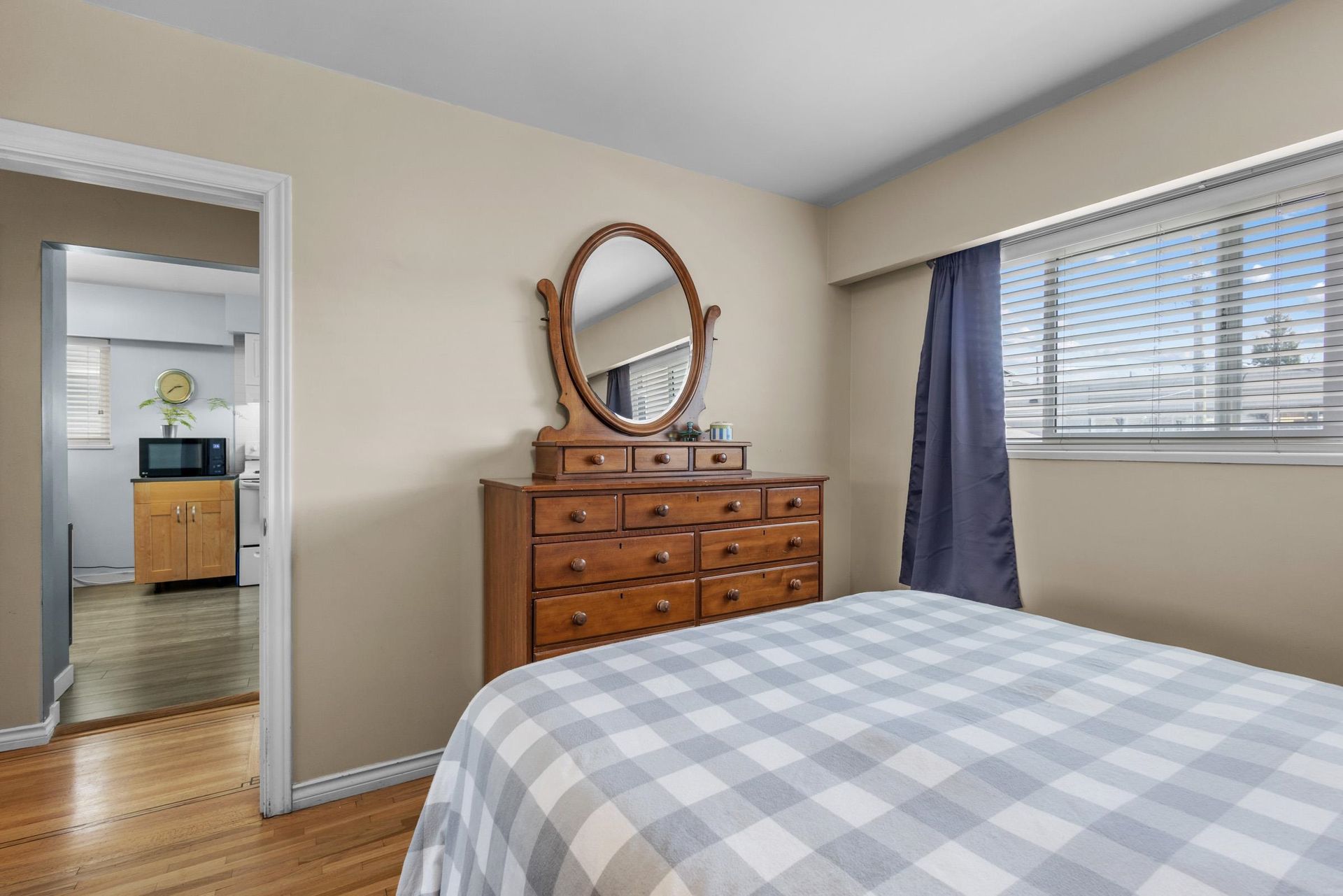 4830a-albert-street-capitol-hill-bn-burnaby-north-10 at 4830a Albert Street, Capitol Hill BN, Burnaby North