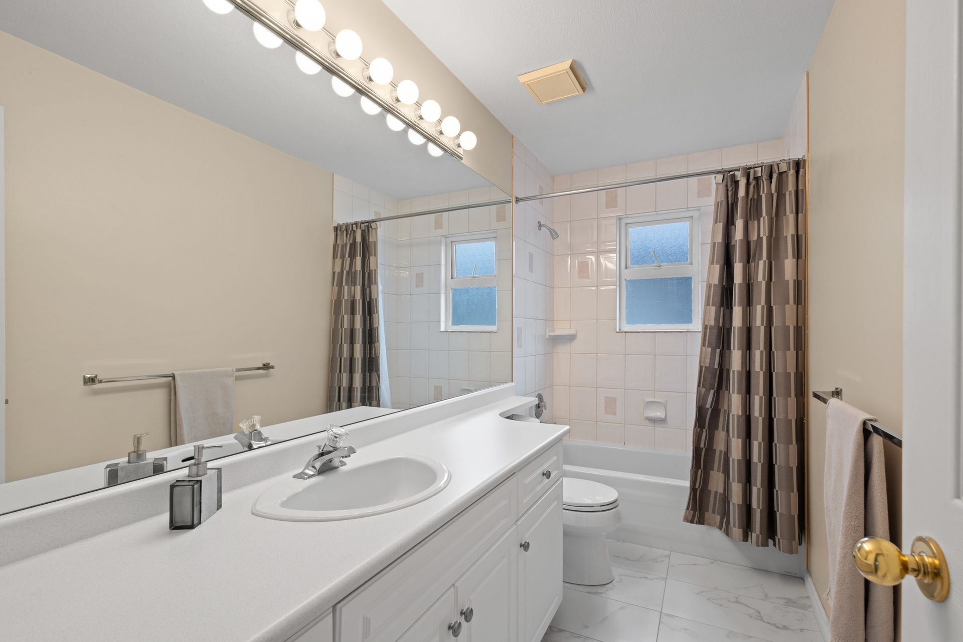 c_h_26 at 2372 Cape Horn Avenue, Cape Horn, Coquitlam