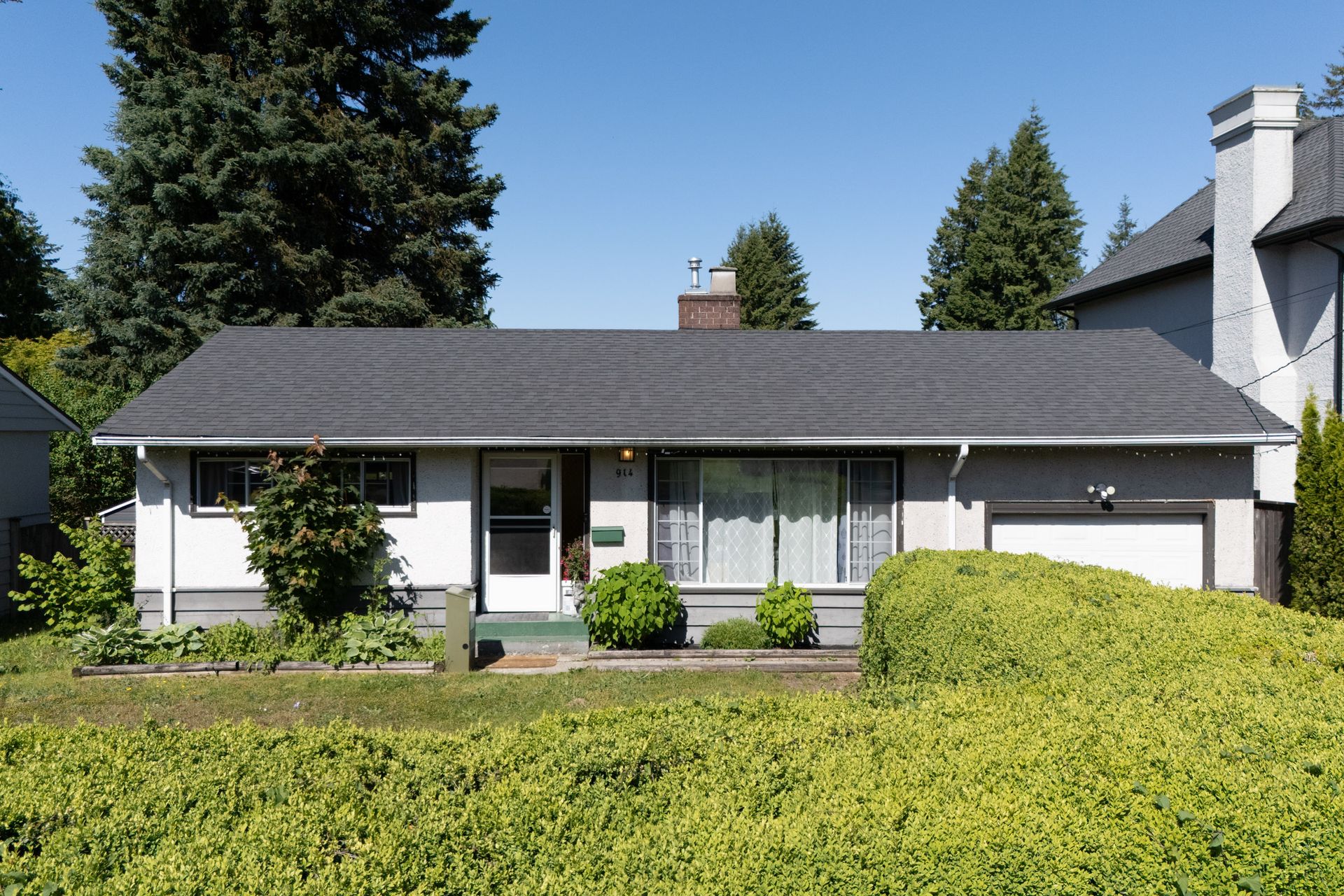 mach24 at 914 Macintosh Street, Harbour Chines, Coquitlam