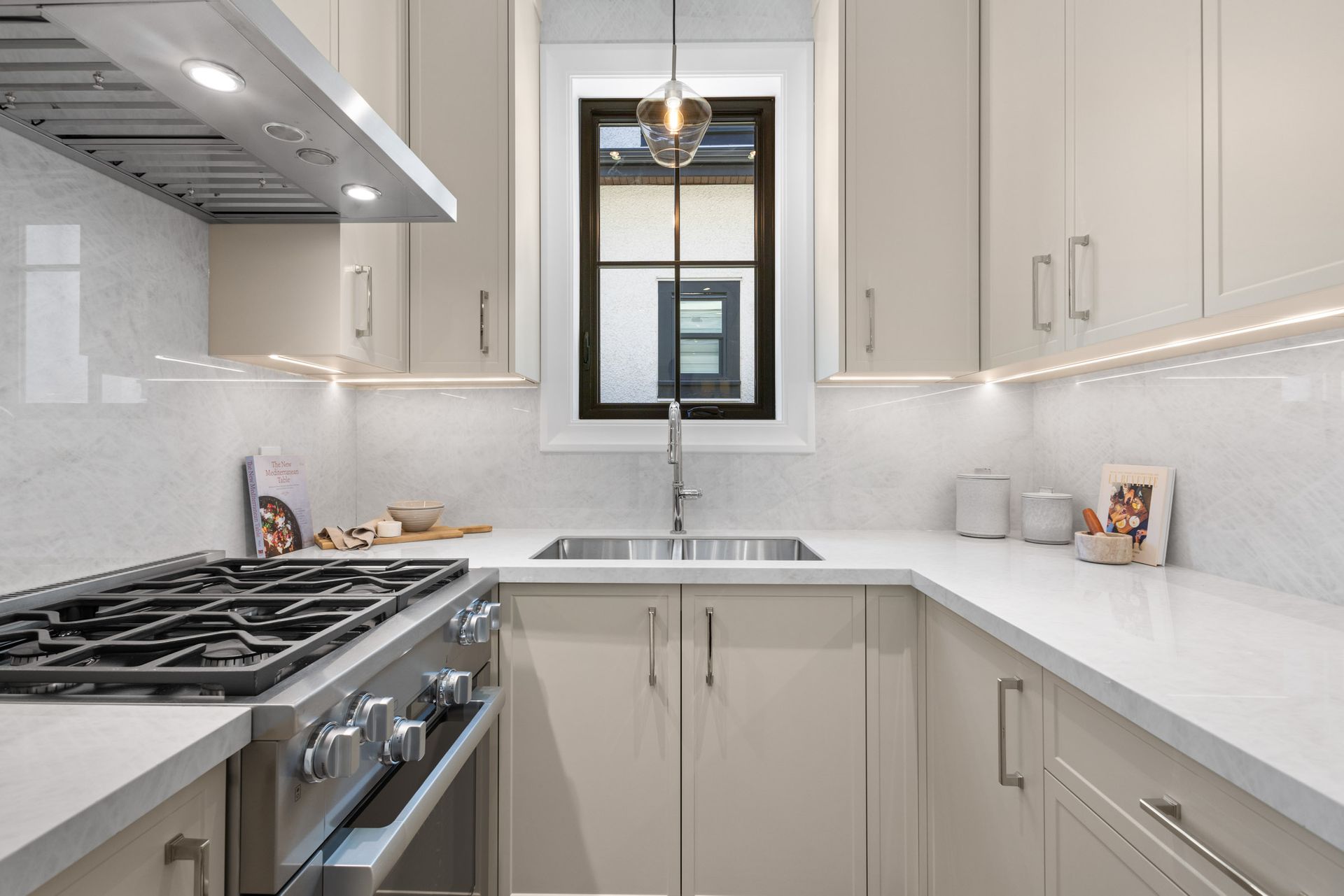 18 at 3970 Eton Street, Vancouver Heights, Burnaby North