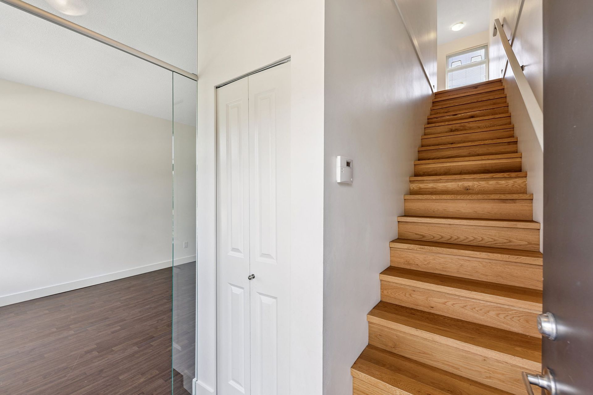 18-web-or-mls-018 at 204 - 5632 Kings Road, University VW, Vancouver West
