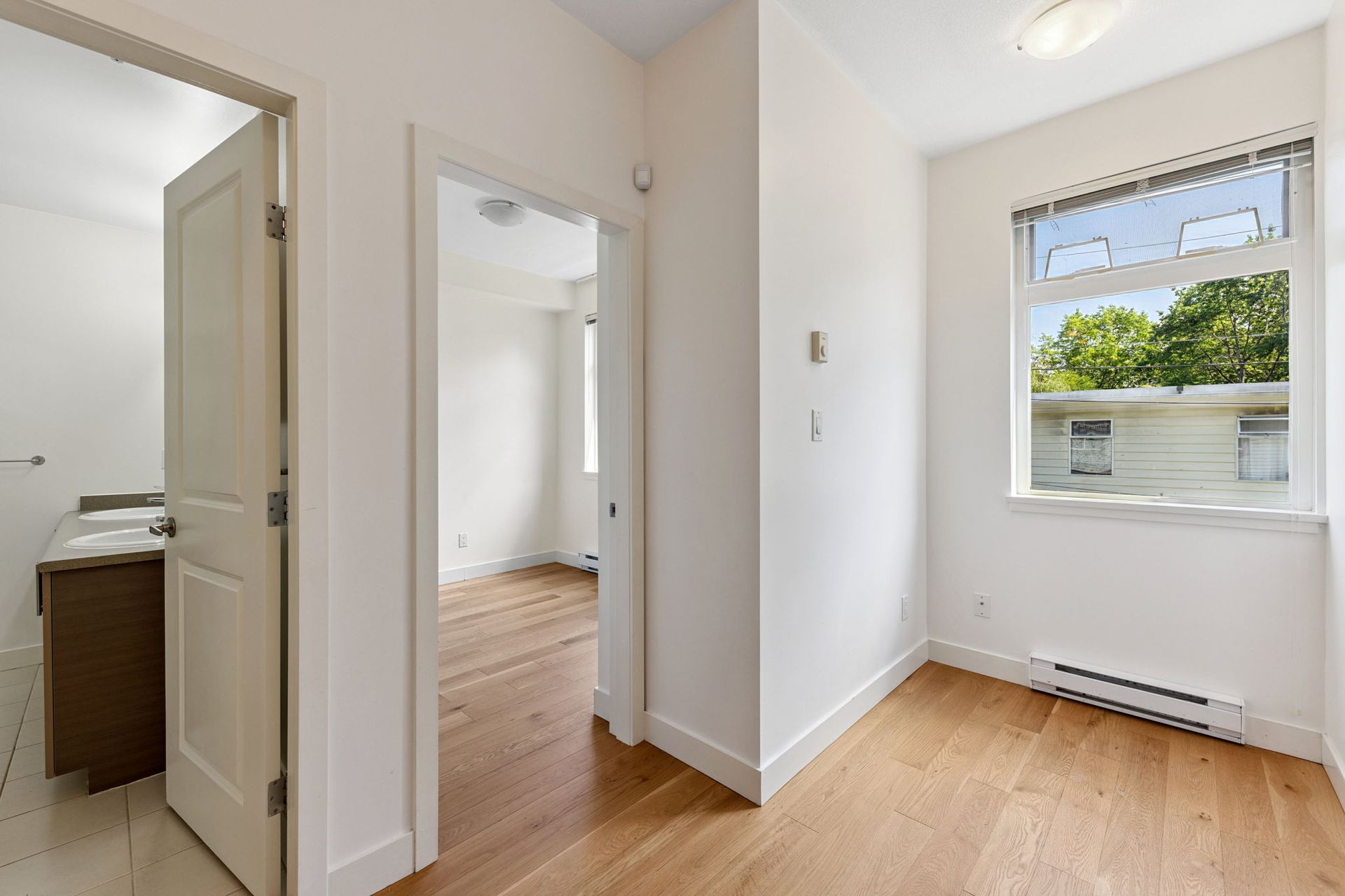 20-web-or-mls-020 at 204 - 5632 Kings Road, University VW, Vancouver West