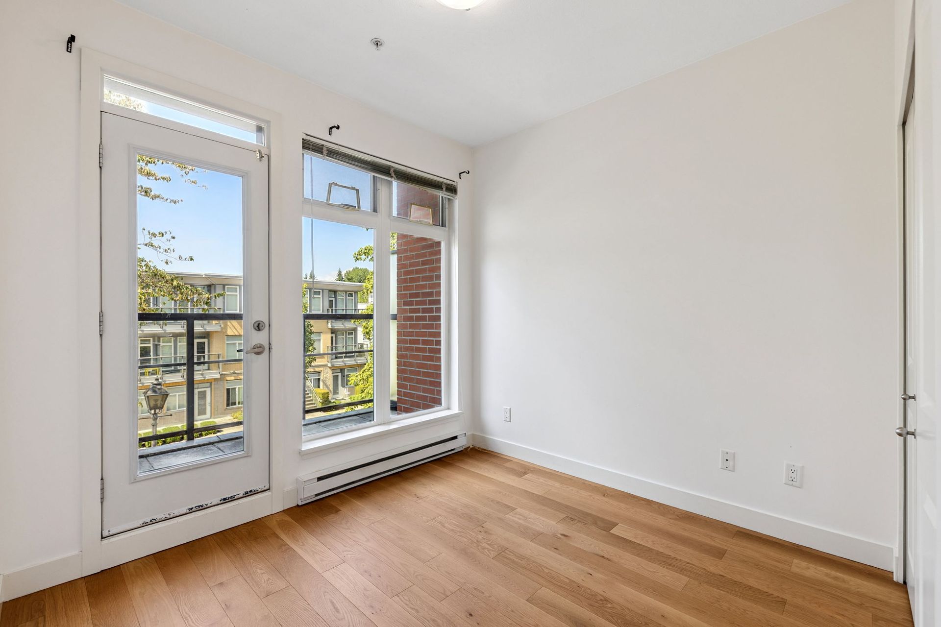 23-web-or-mls-023 at 204 - 5632 Kings Road, University VW, Vancouver West