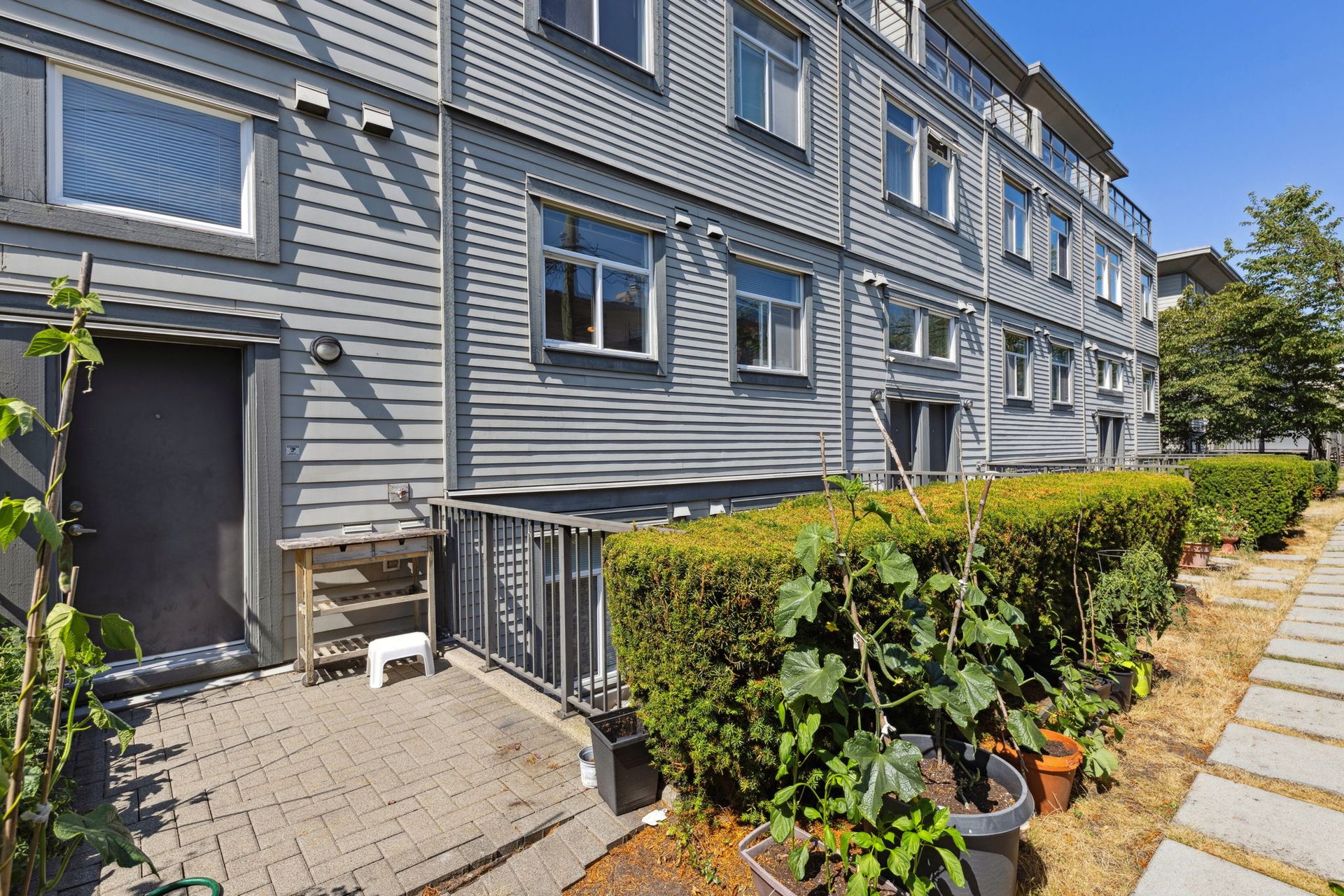 37-web-or-mls-037 at 204 - 5632 Kings Road, University VW, Vancouver West