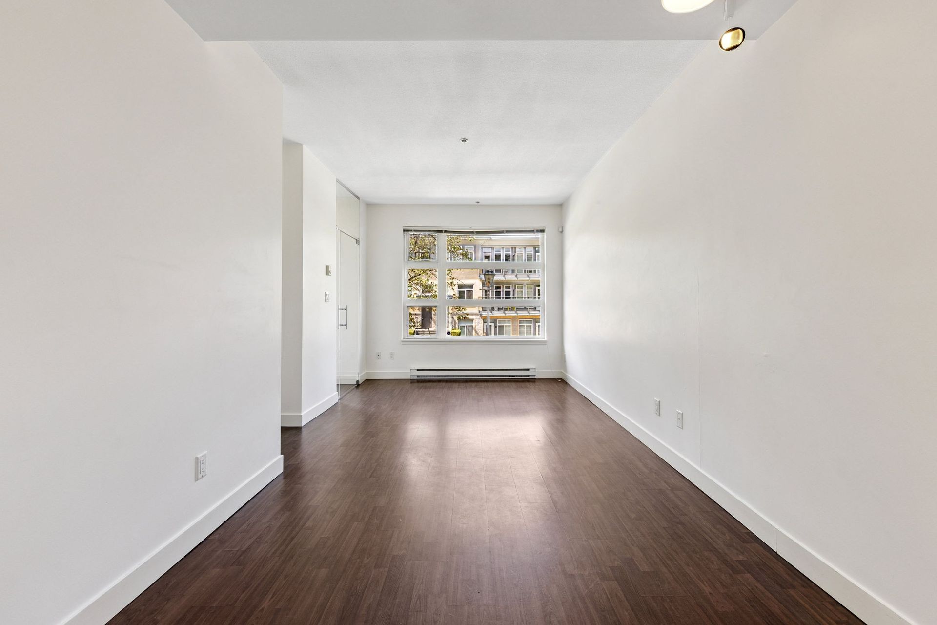 4-web-or-mls-004 at 204 - 5632 Kings Road, University VW, Vancouver West